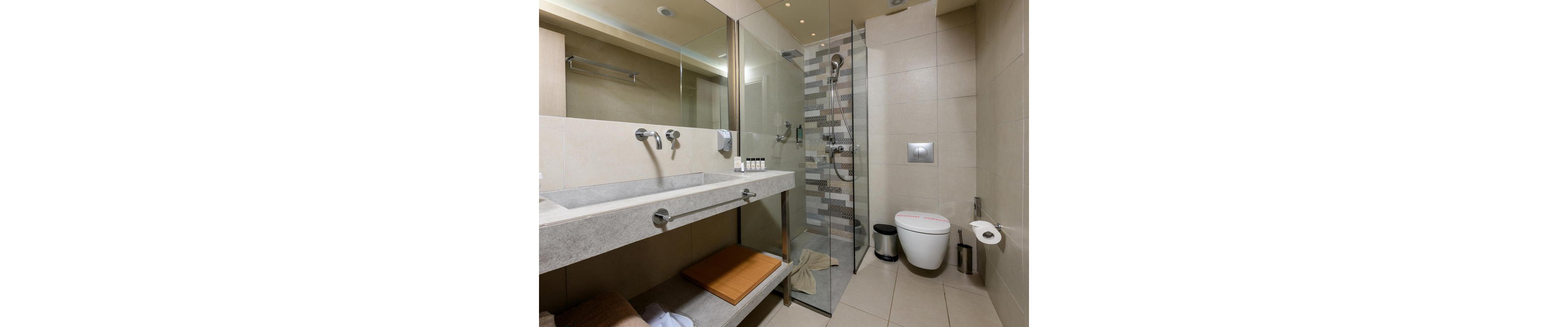 Alea Hotel & Suites