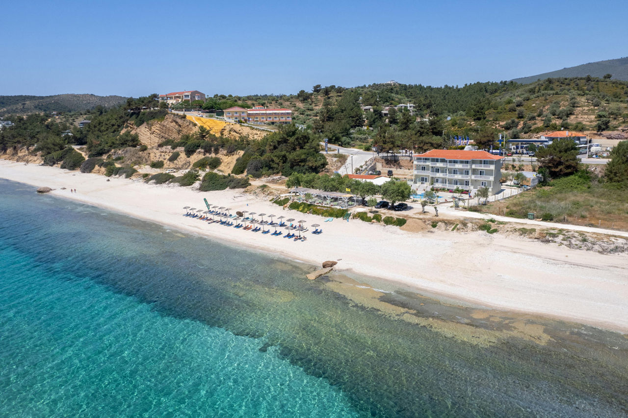 Giannikis By The Beach