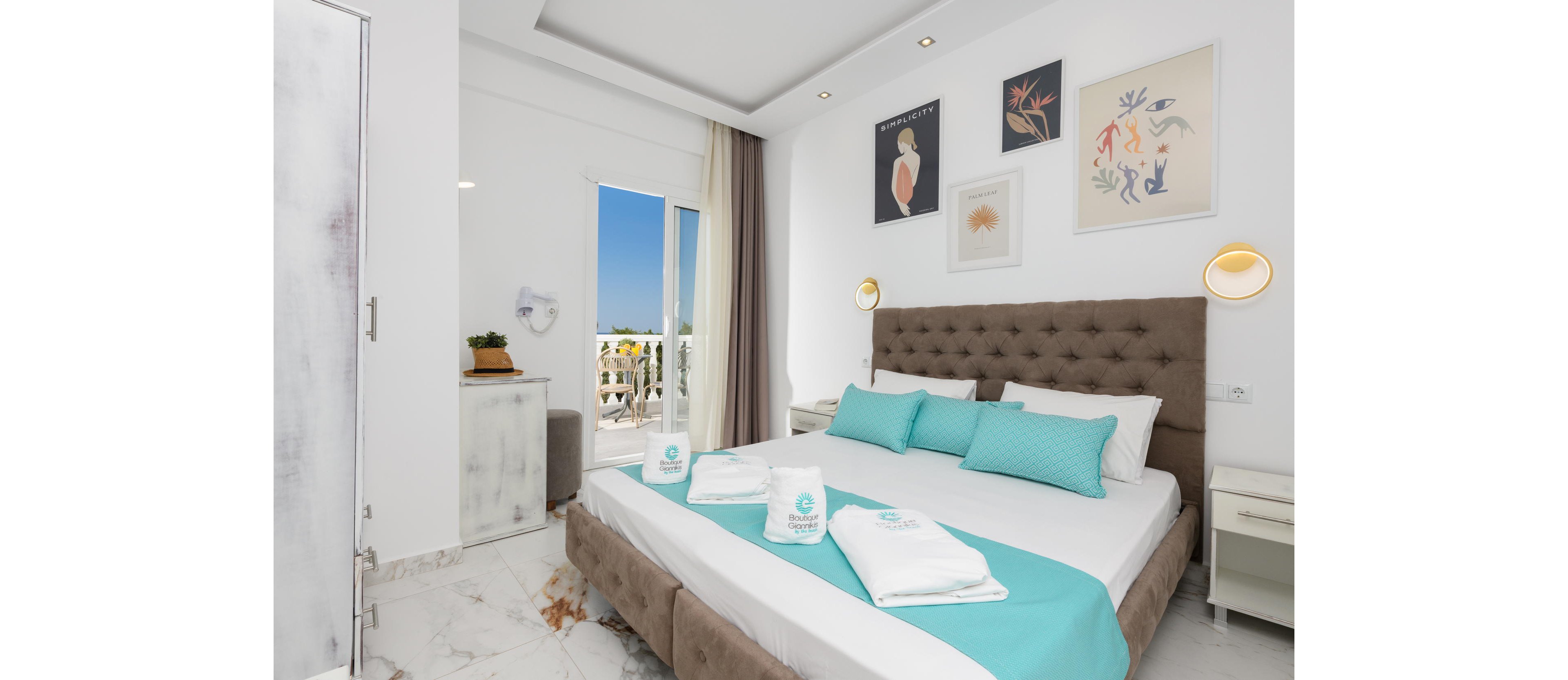 Giannikis By The Beach