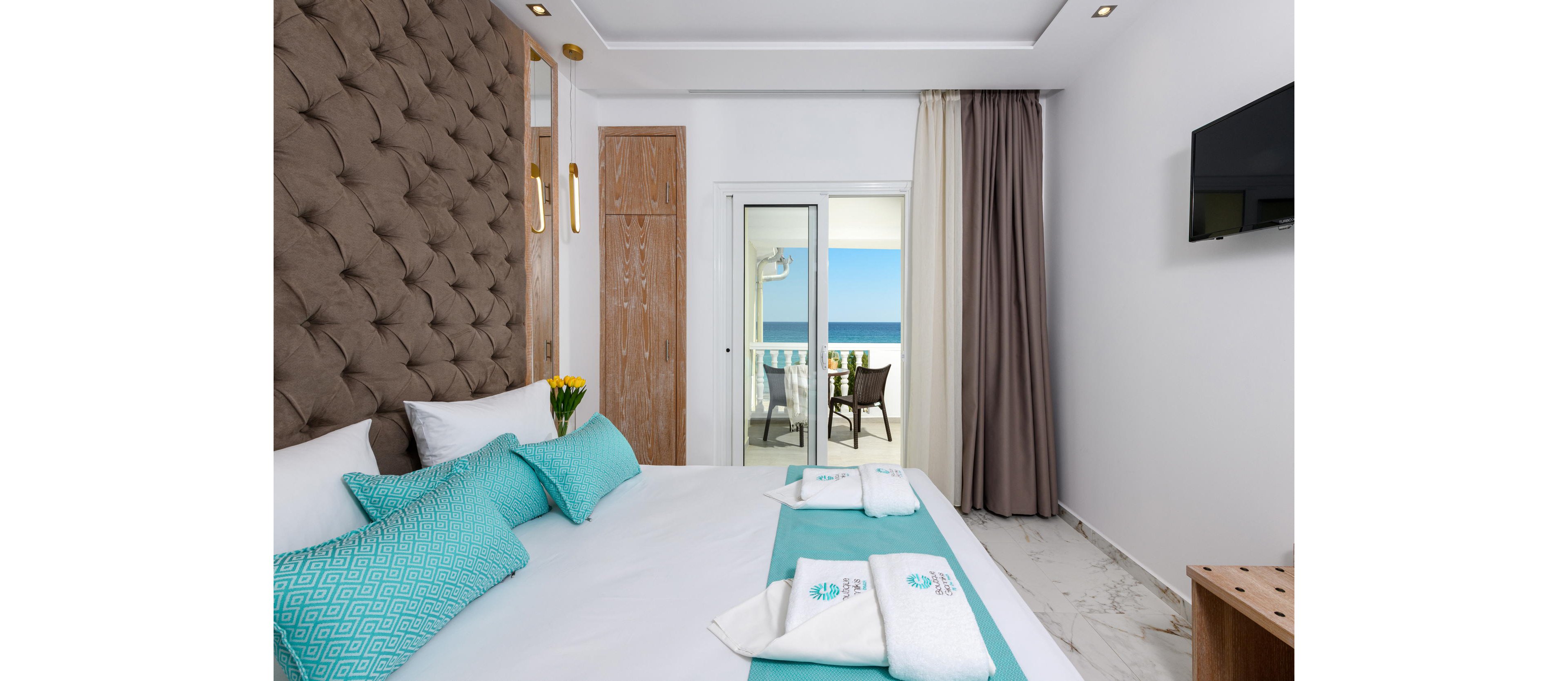 Giannikis By The Beach