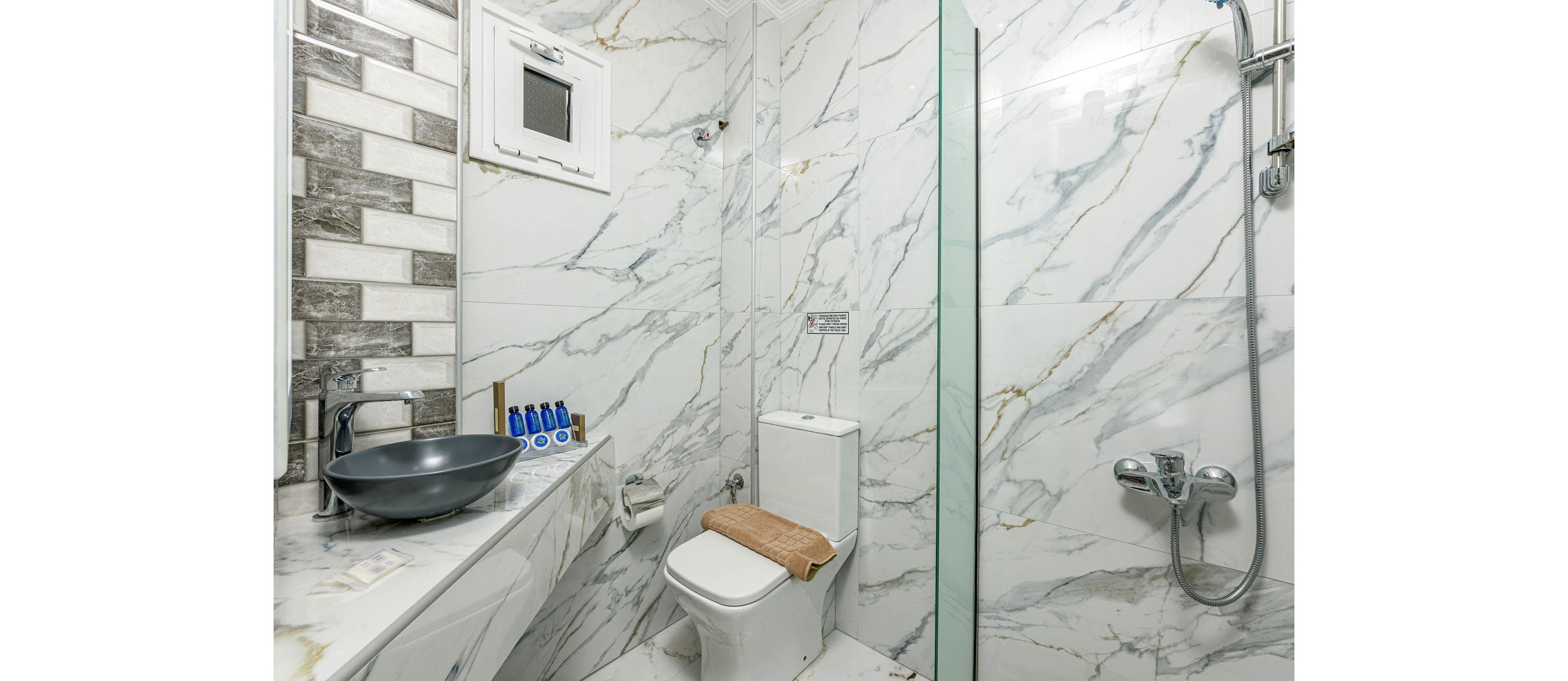 Giannikis By The Beach