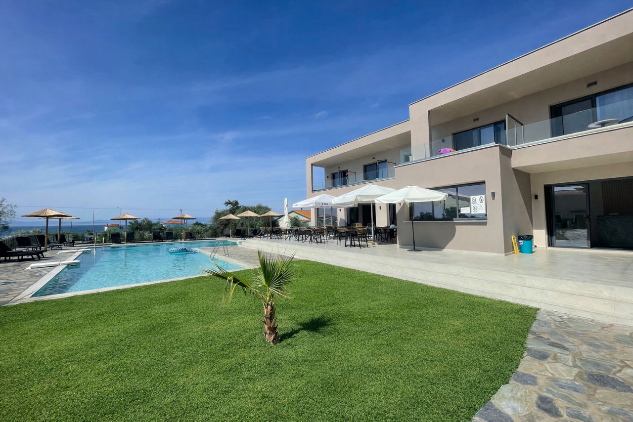 Amazing Rachoni Hotel