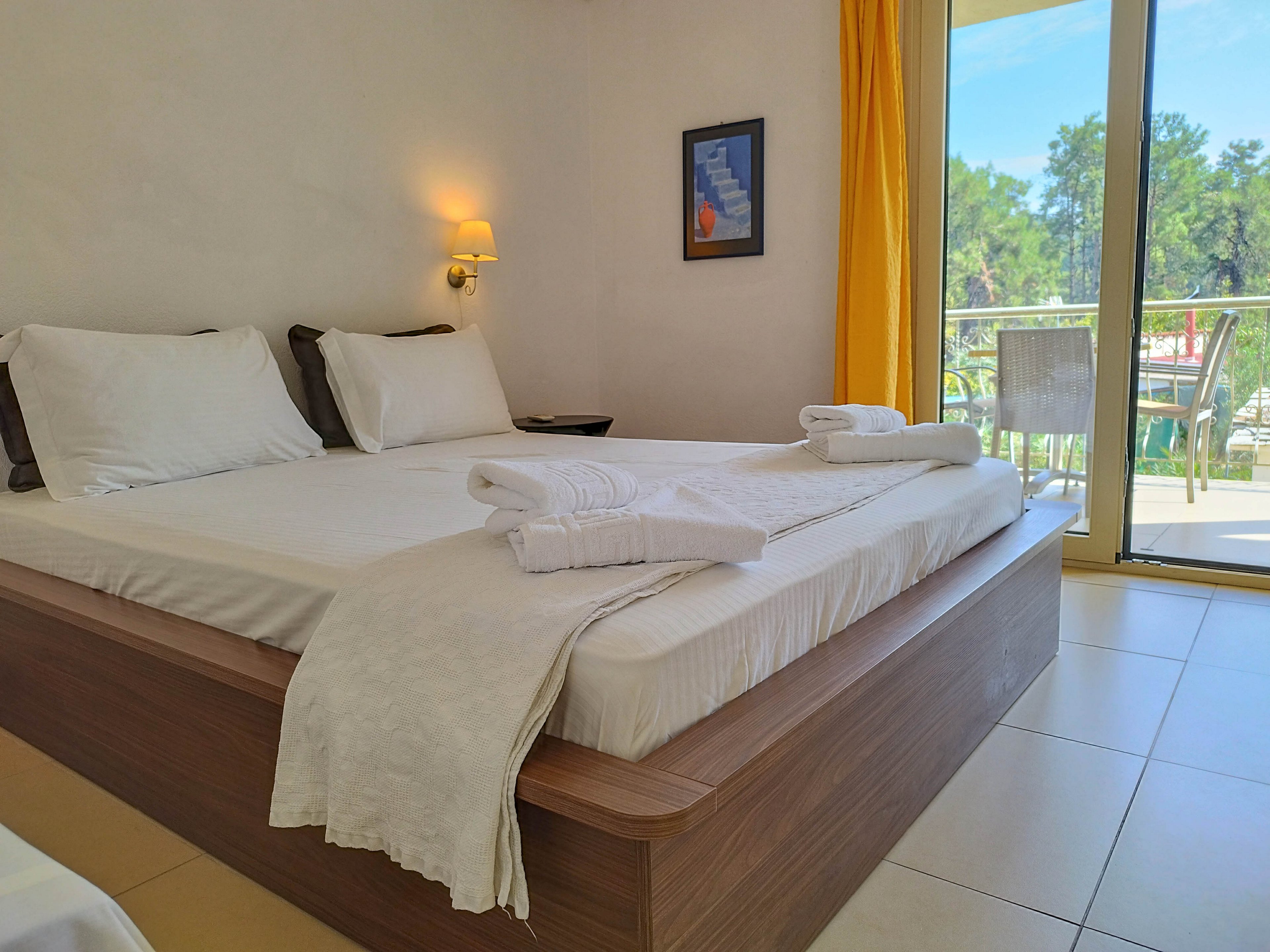 Esperides Hotel & Suites