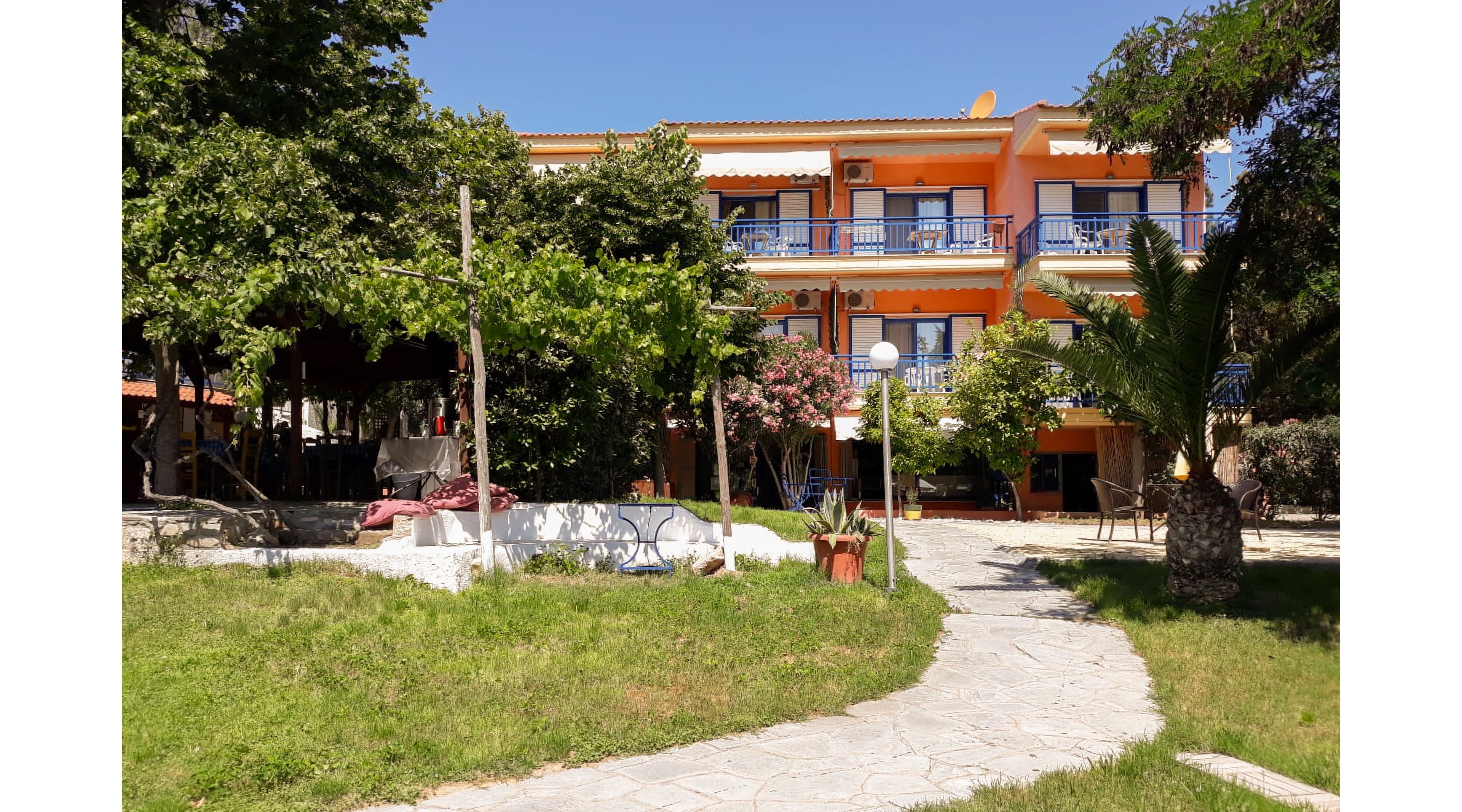 Rodon Hotel & Apartments