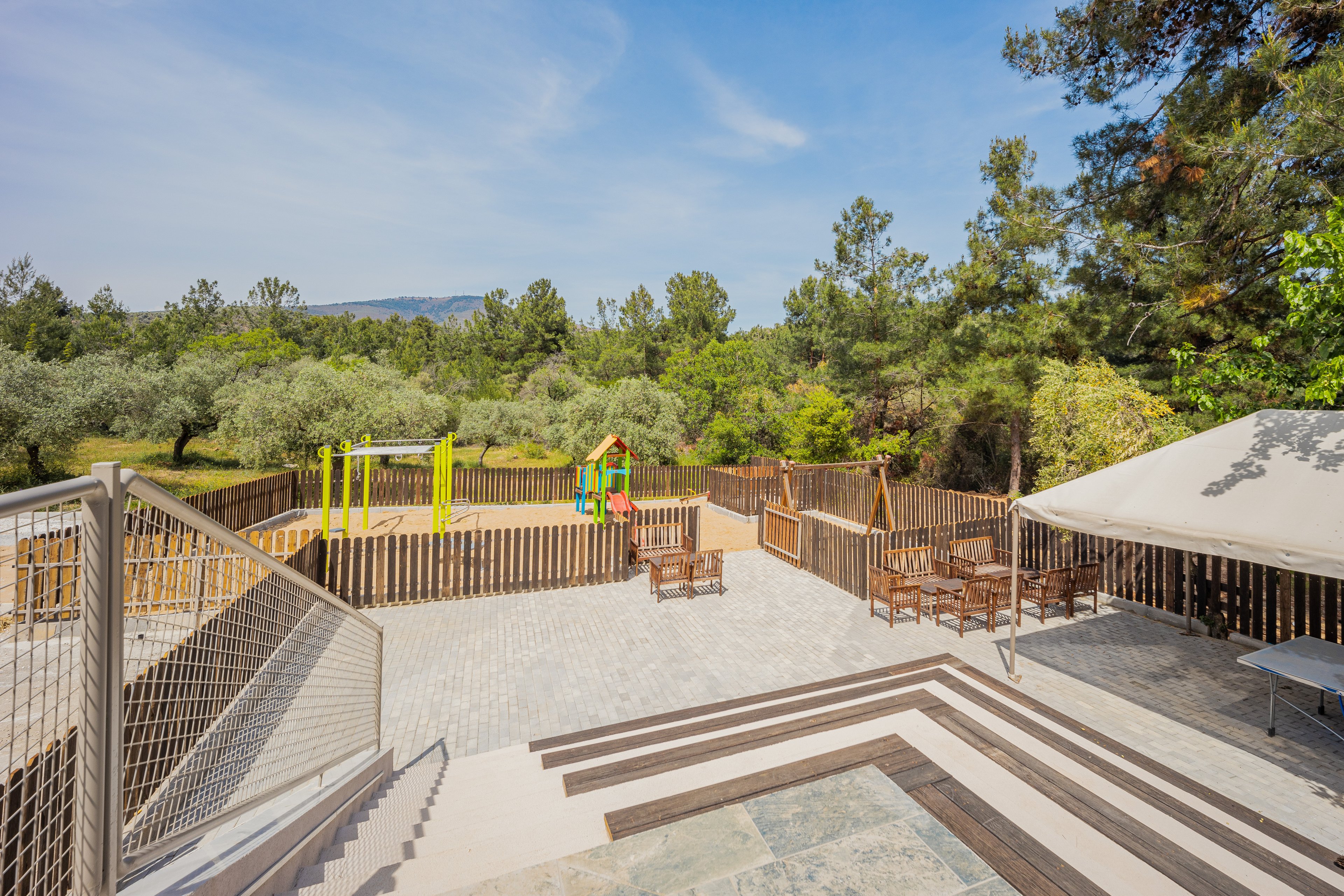 Zoe Hotel & Hive Waterpark