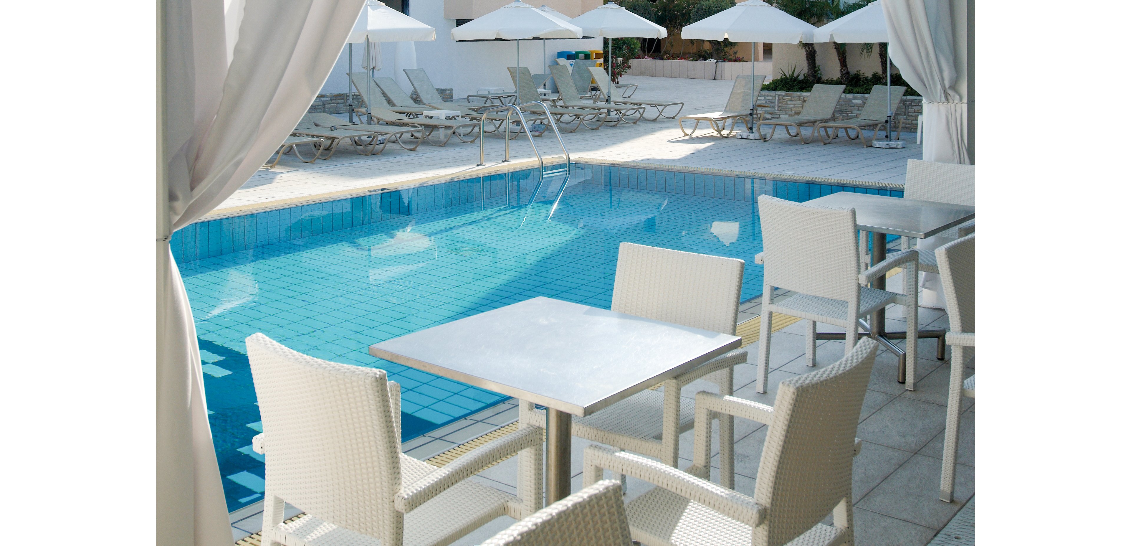 Senator Hotel Apartments