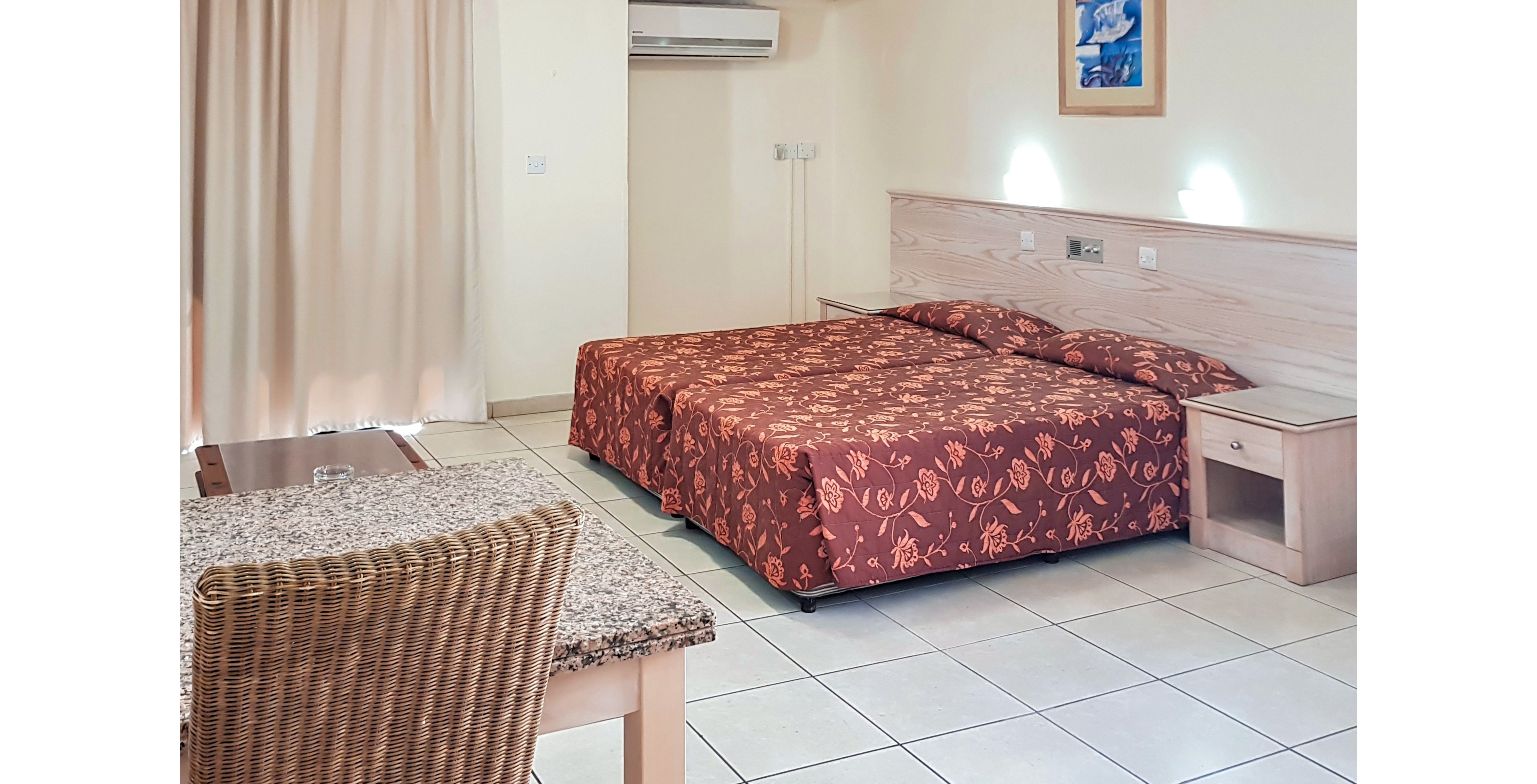 Senator Hotel Apartments