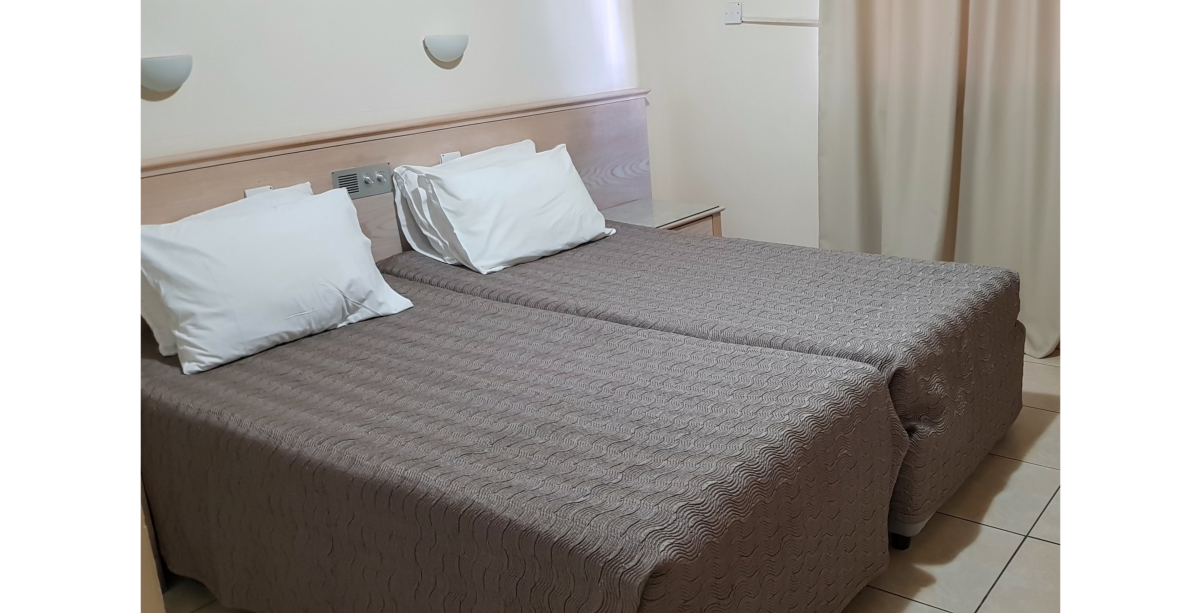 Senator Hotel Apartments