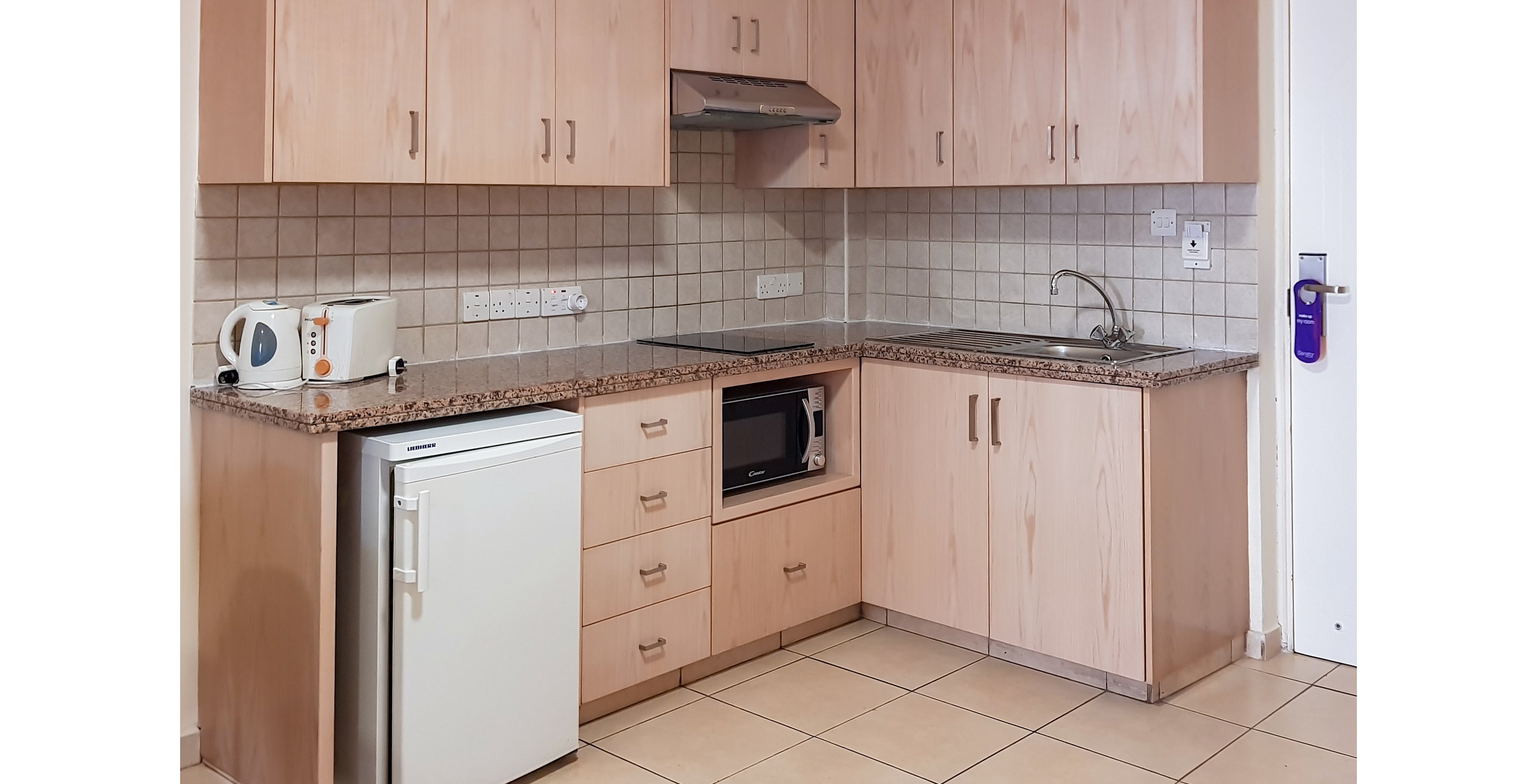 Senator Hotel Apartments