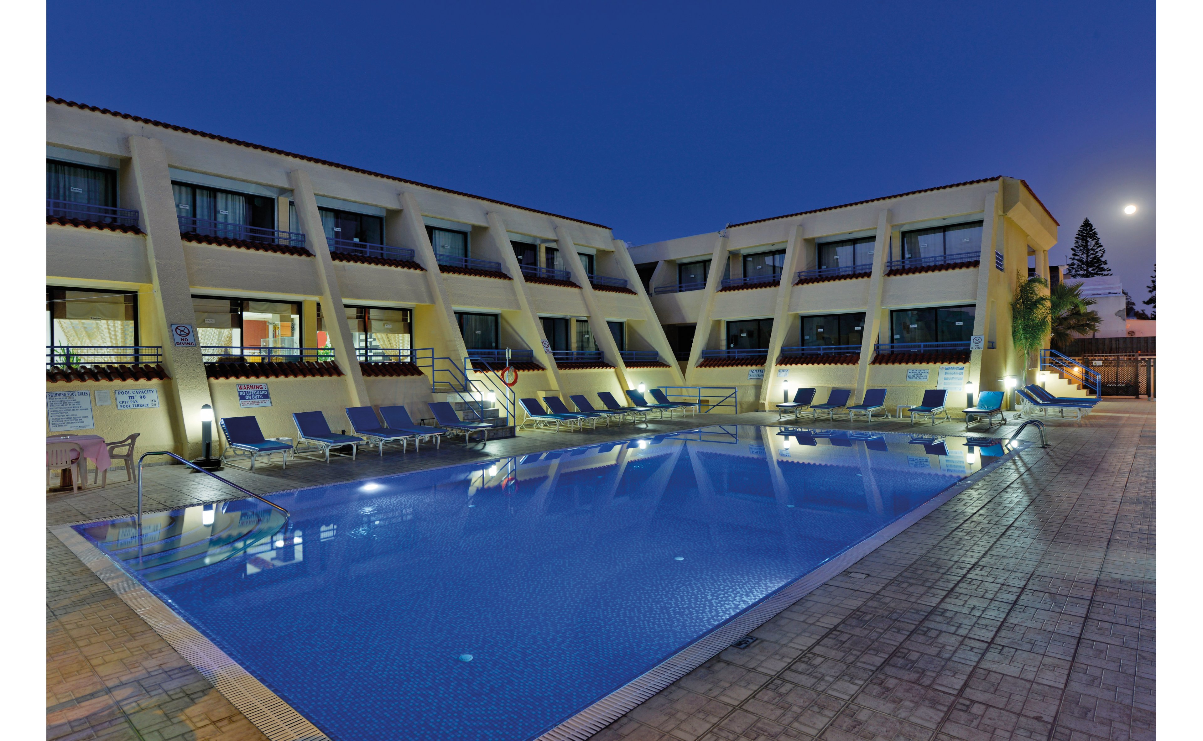 Napa Prince Hotel Apartments