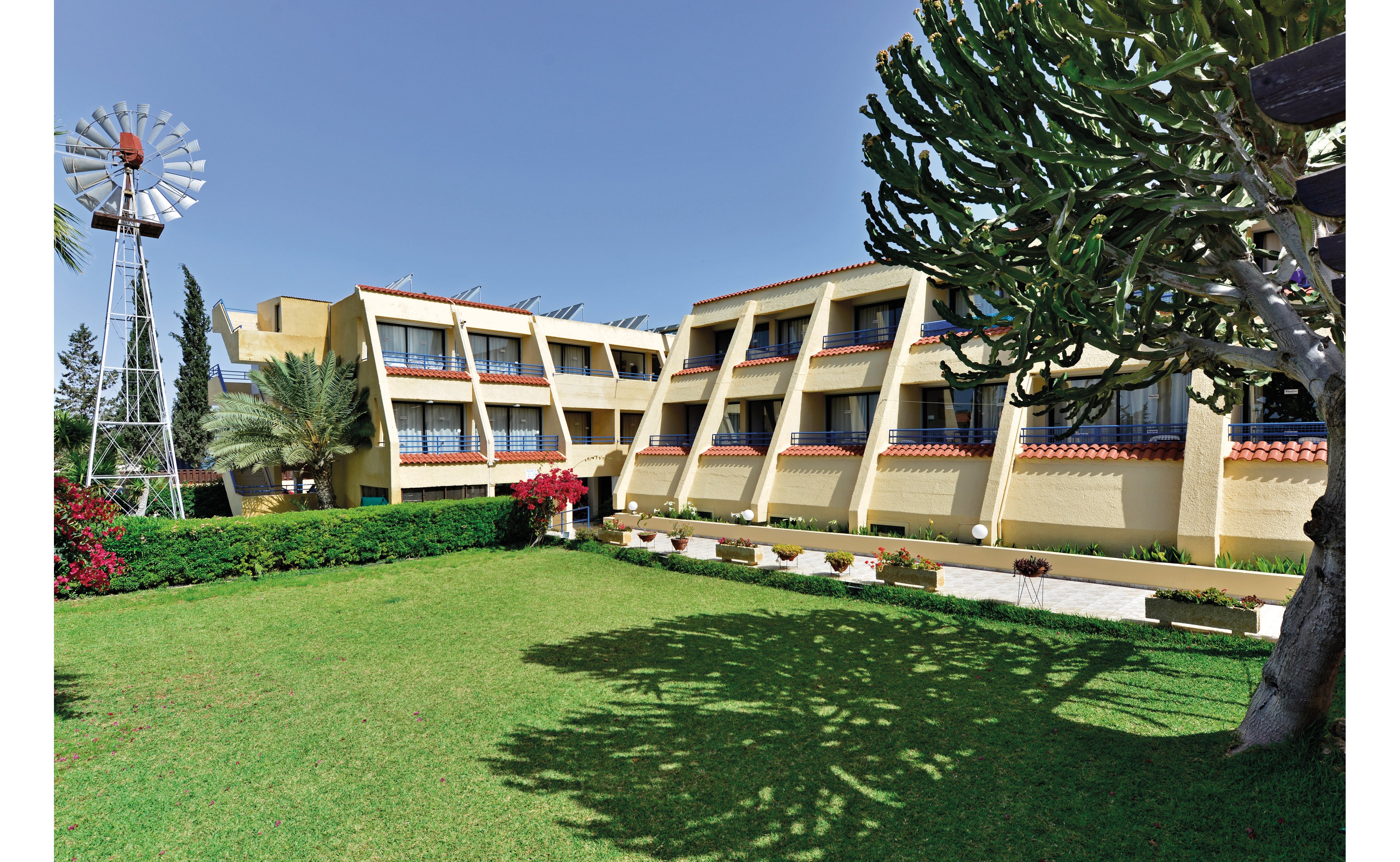 Napa Prince Hotel Apartments