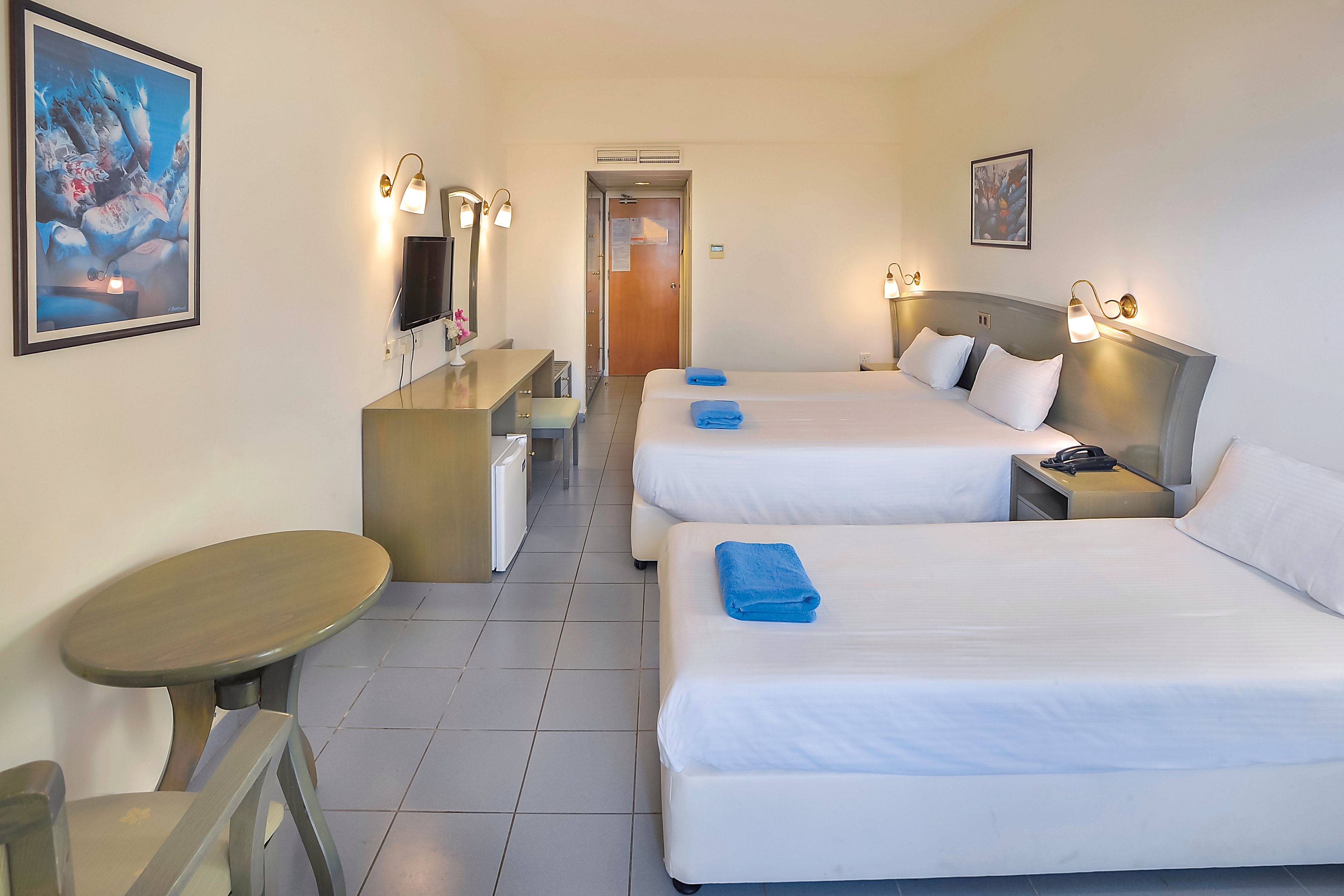 Nissiana Hotel & Bungalows