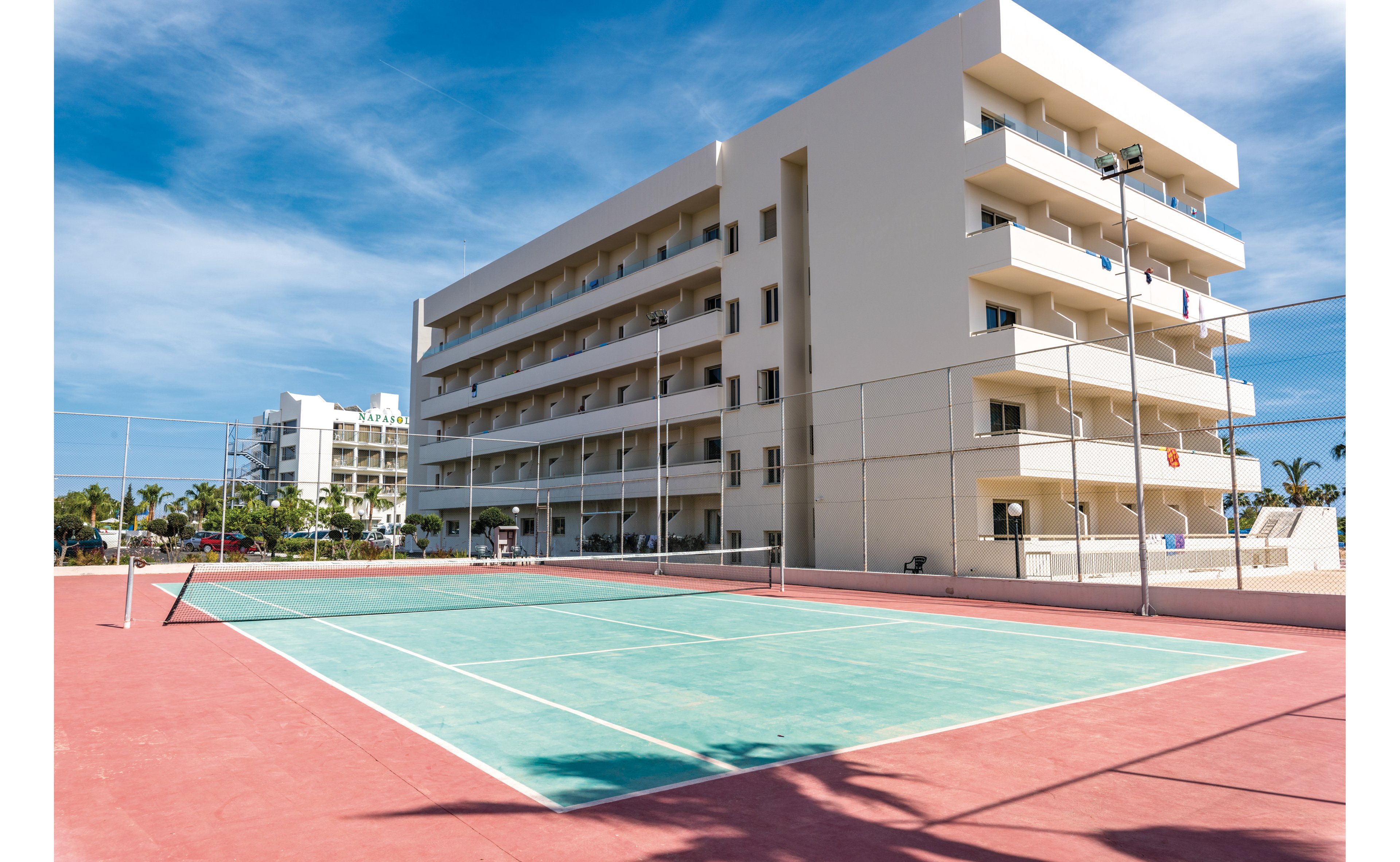 Nissiana Hotel & Bungalows