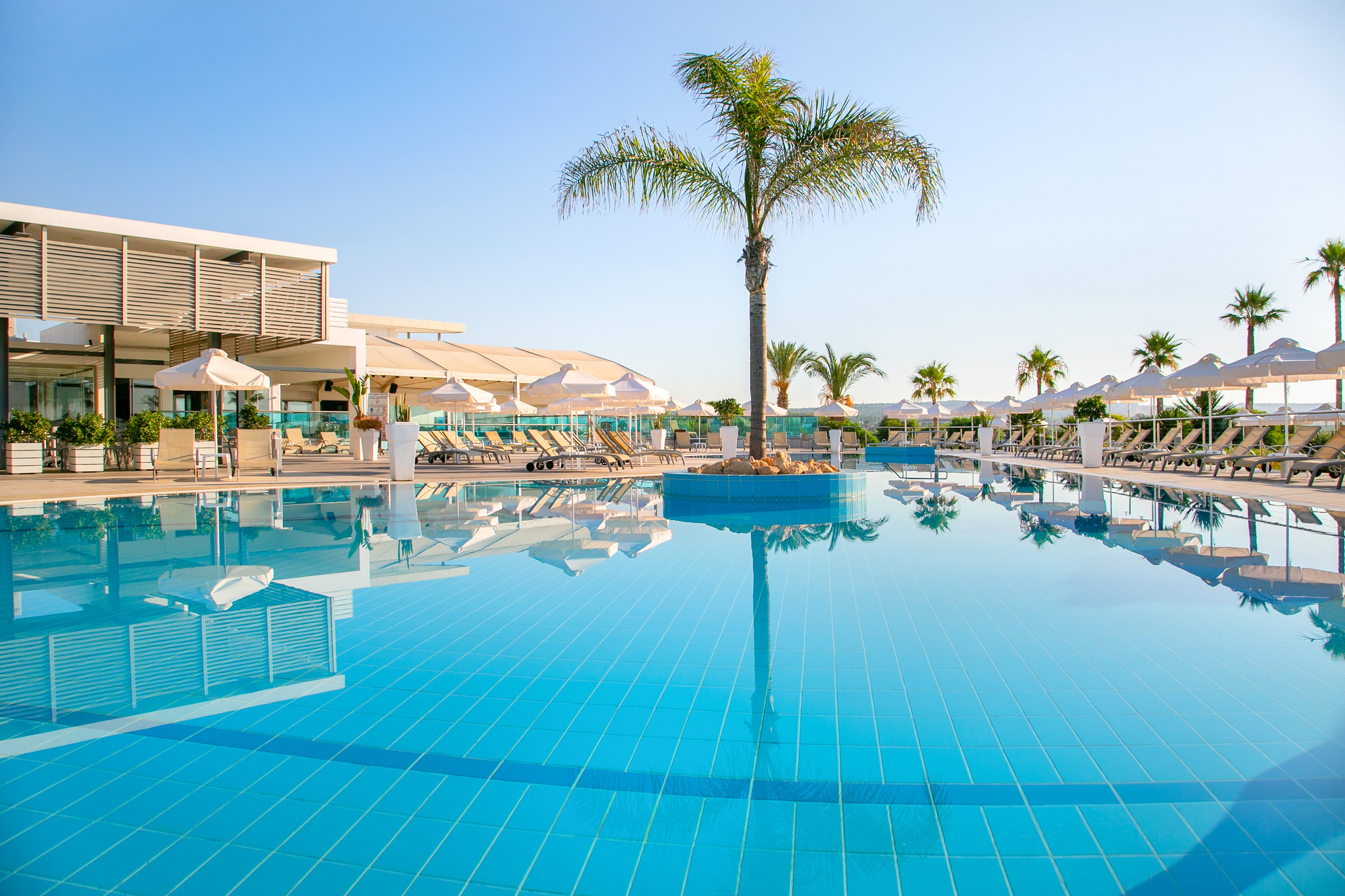 Asterias Beach Hotel