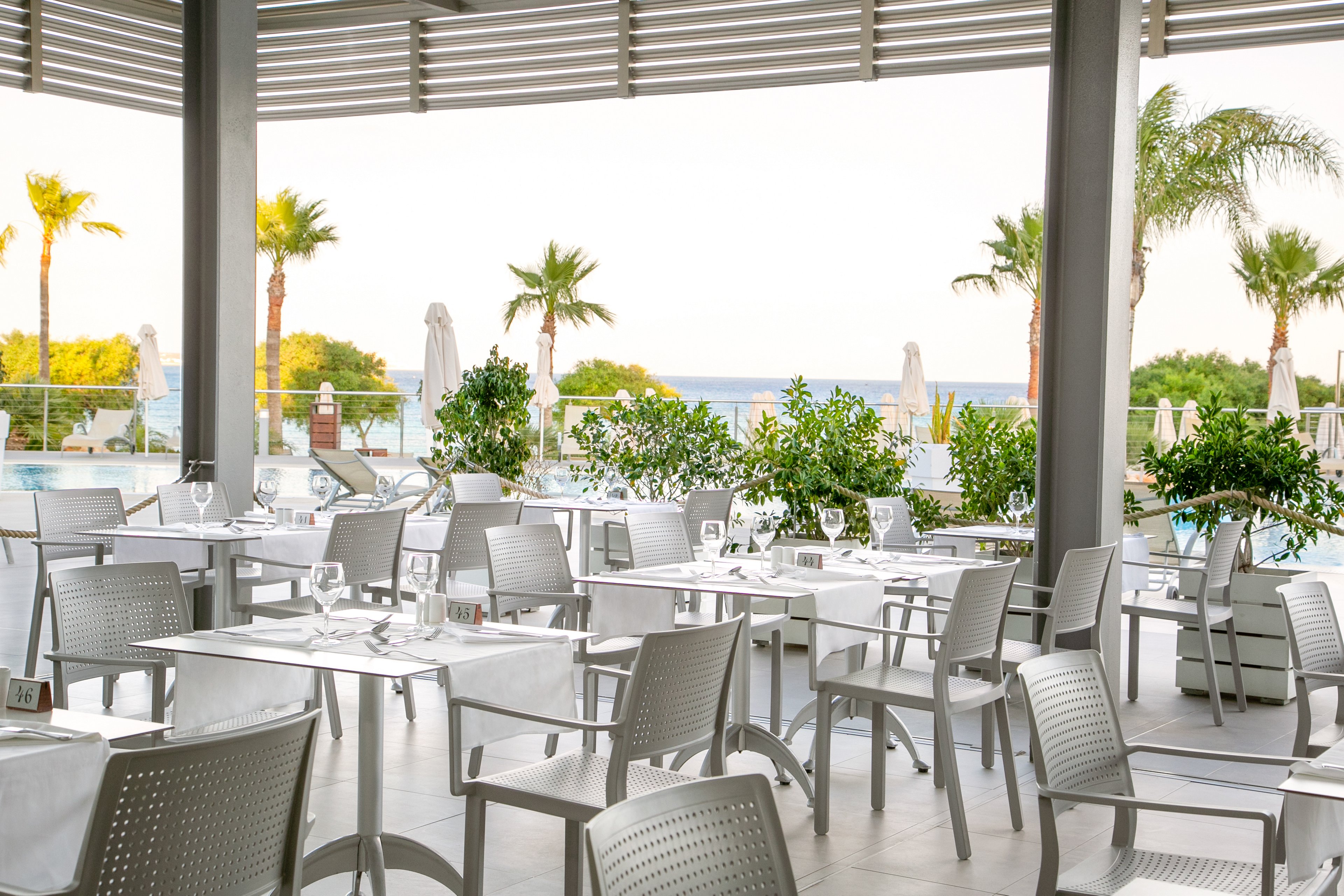 Asterias Beach Hotel