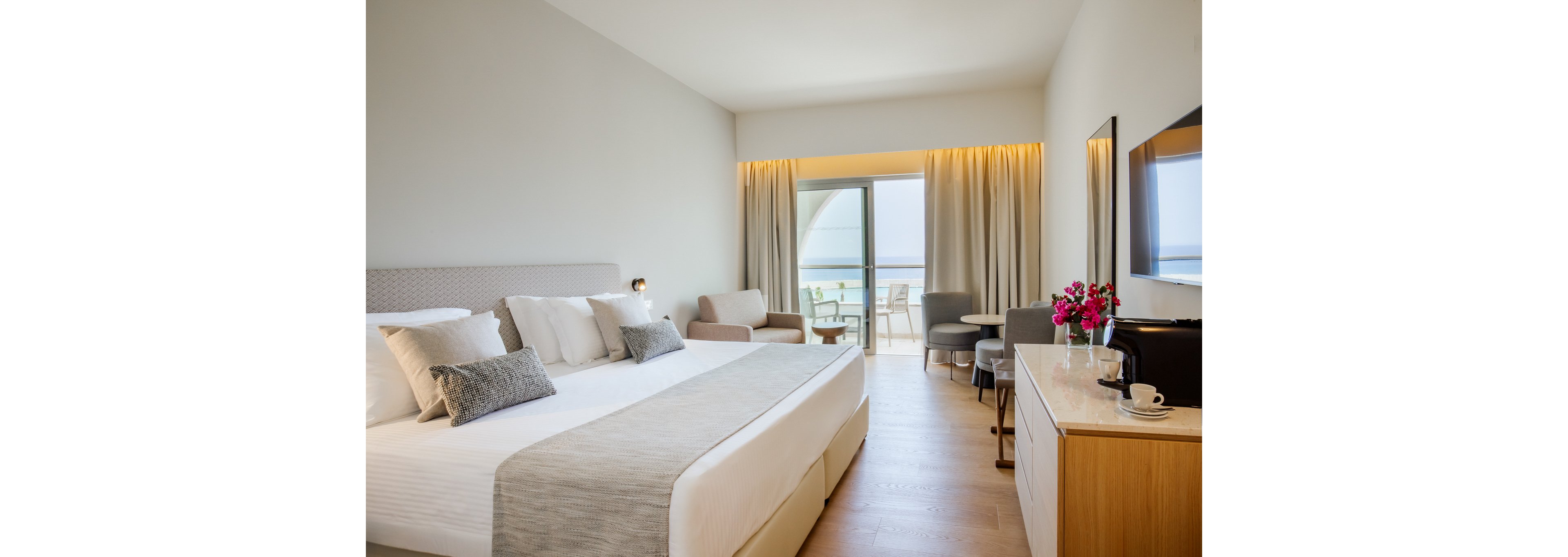 Golden Coast Beach Hotel