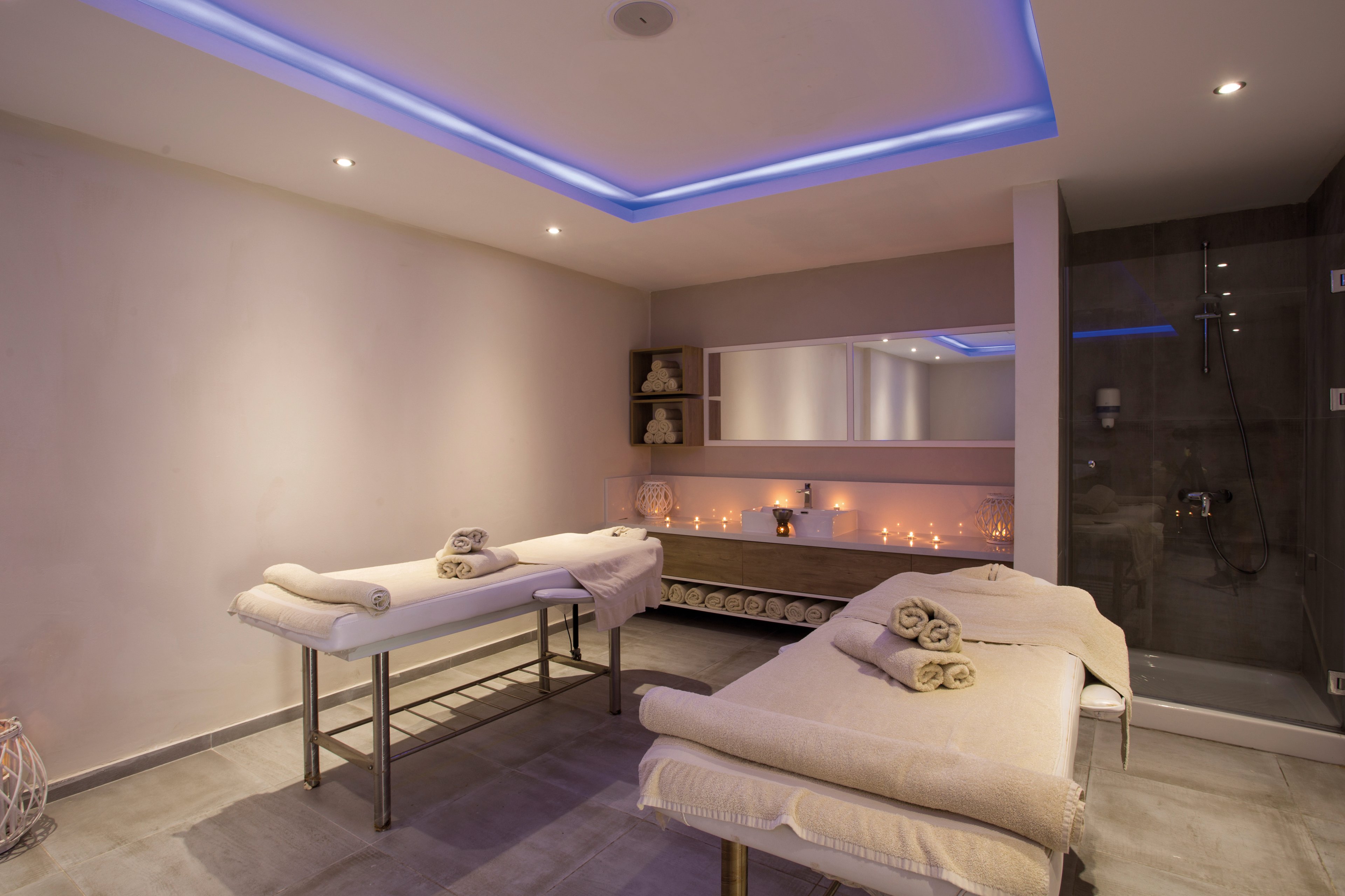 Golden Coast Beach Hotel