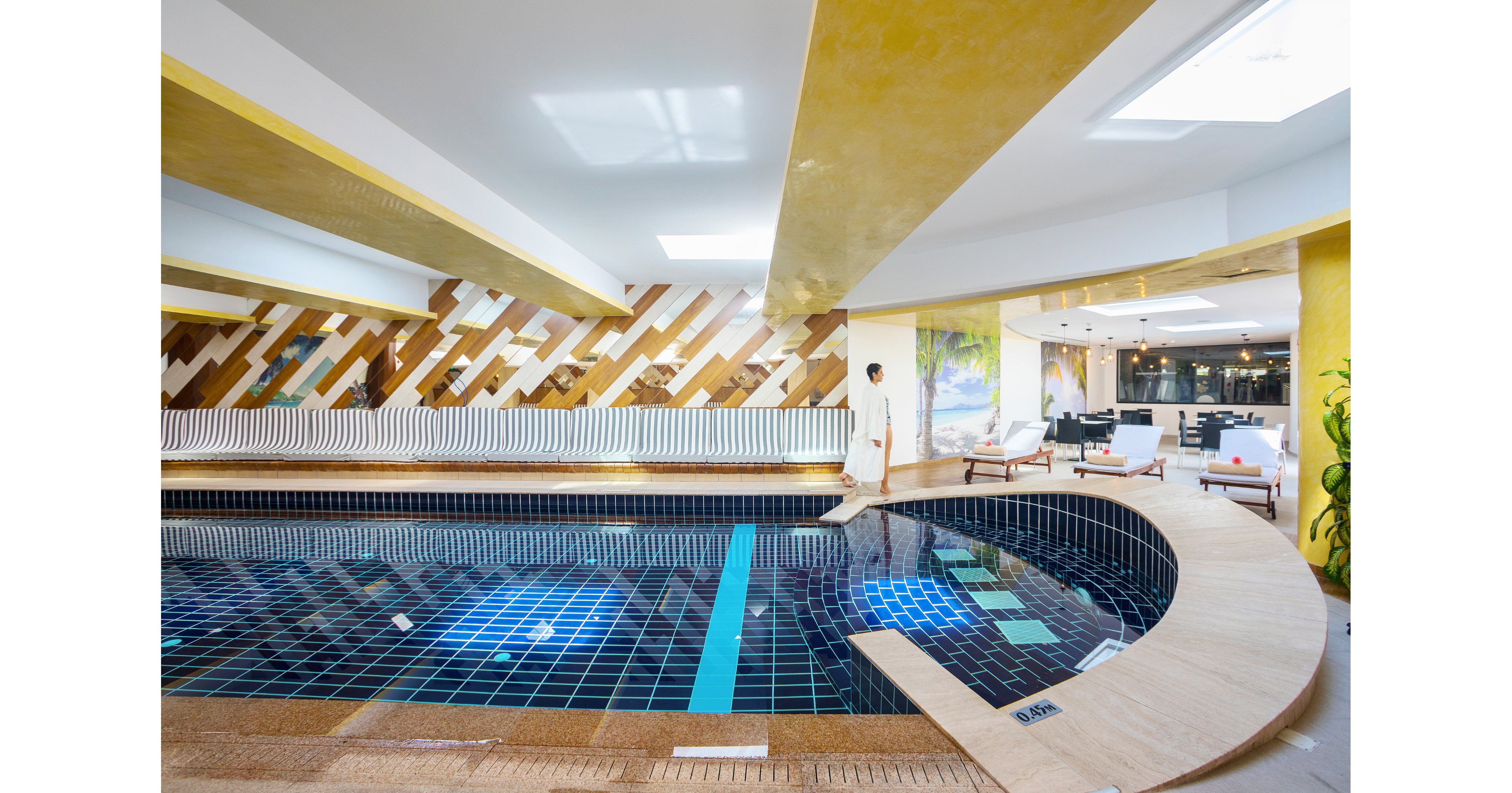 Cavo Maris Beach Hotel