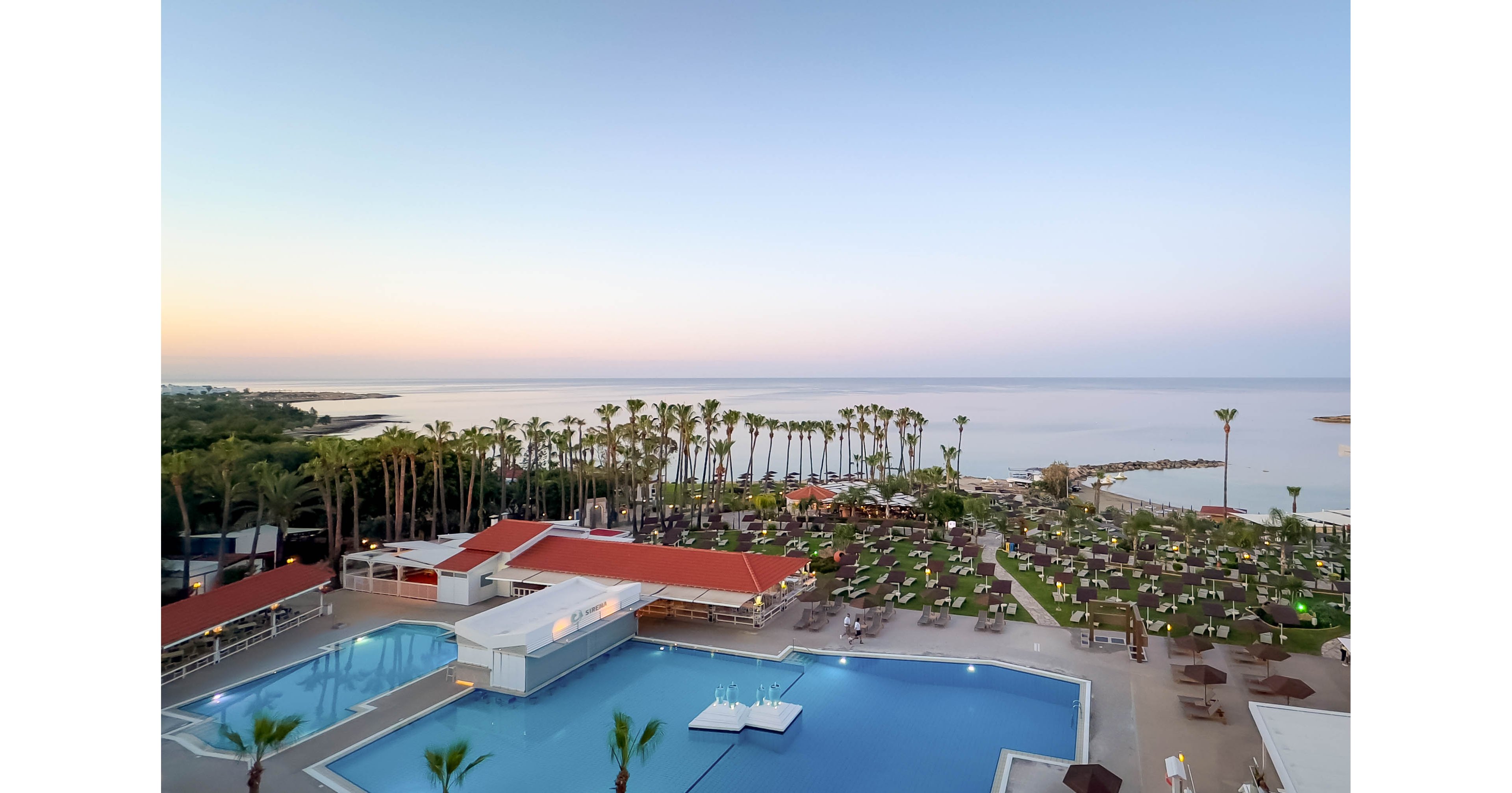 Cavo Maris Beach Hotel