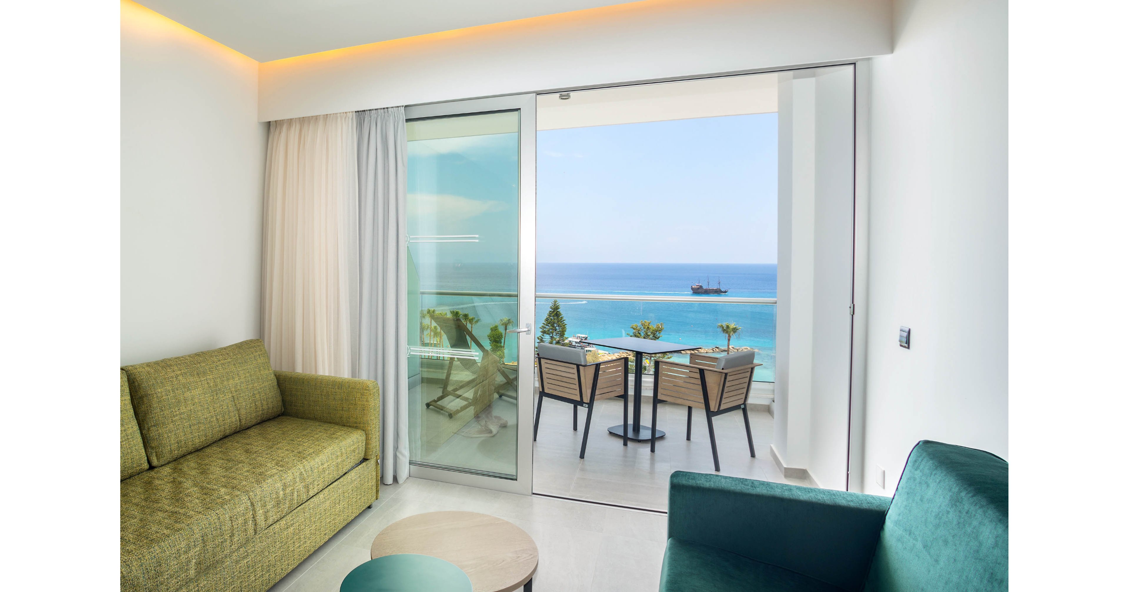 Cavo Maris Beach Hotel