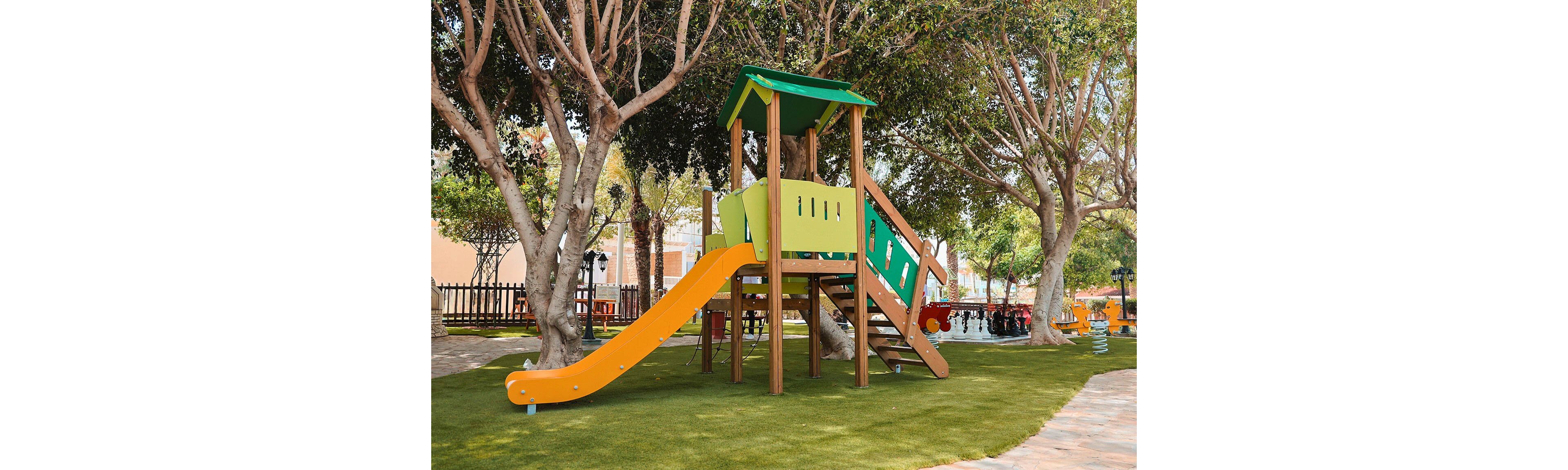 Cavo Maris Beach Hotel