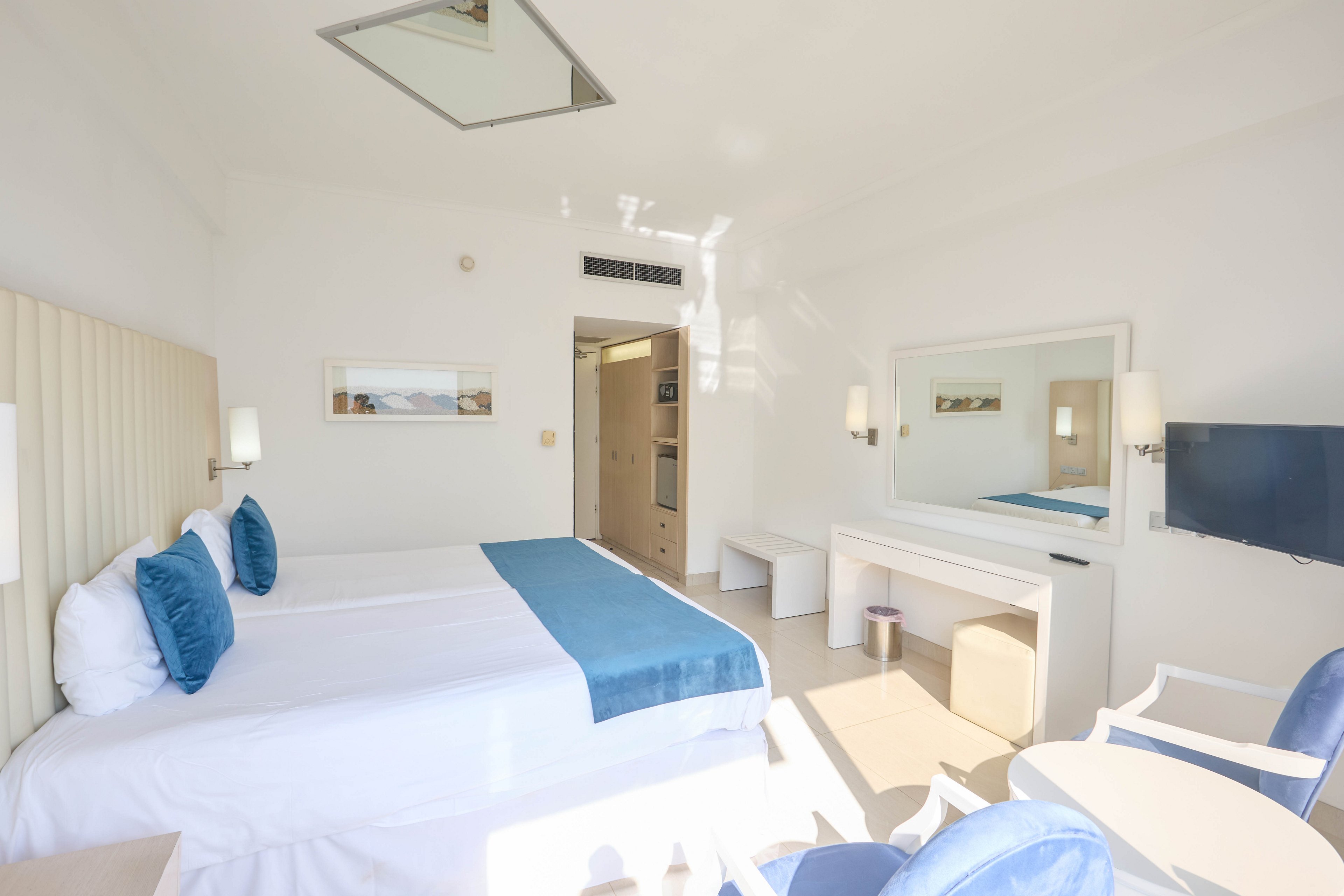 Vrissiana Beach Hotel