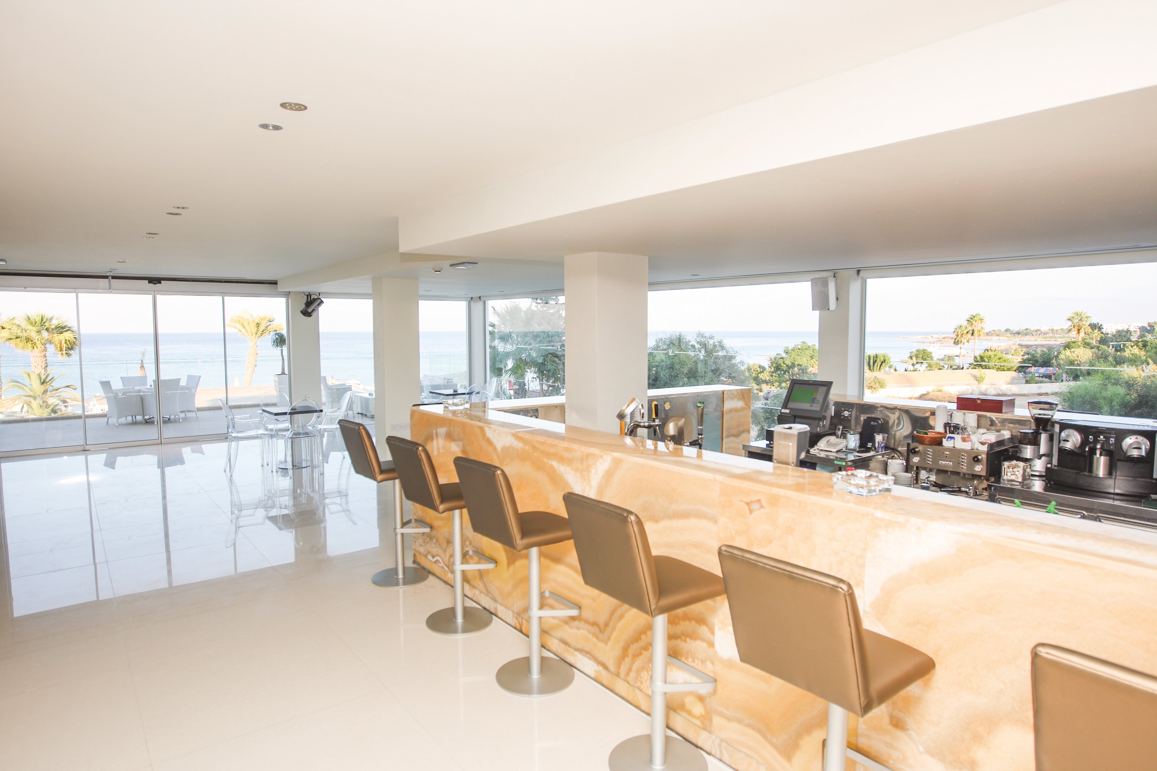 Vrissiana Beach Hotel