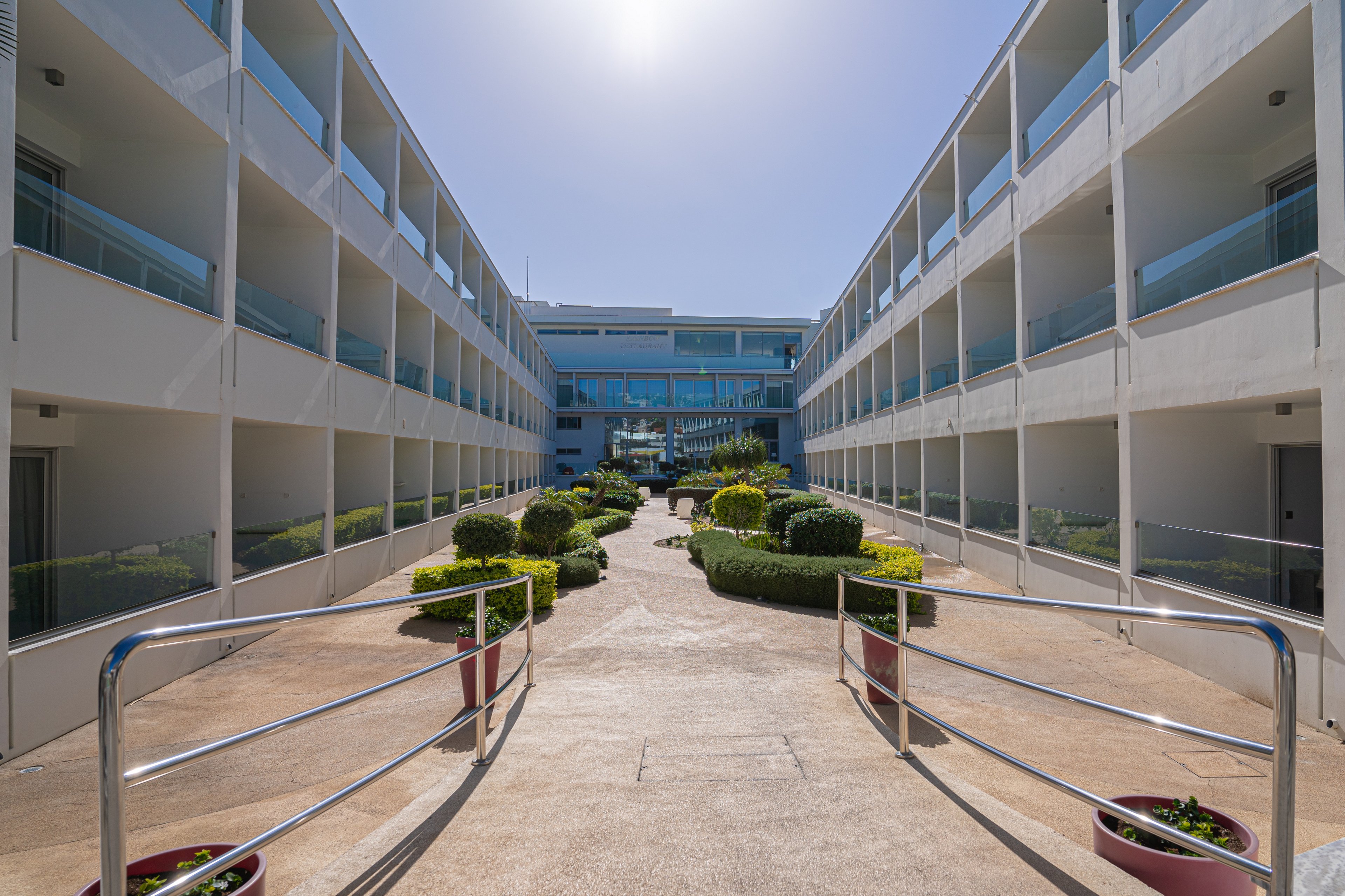 Nicholas Color Hotel