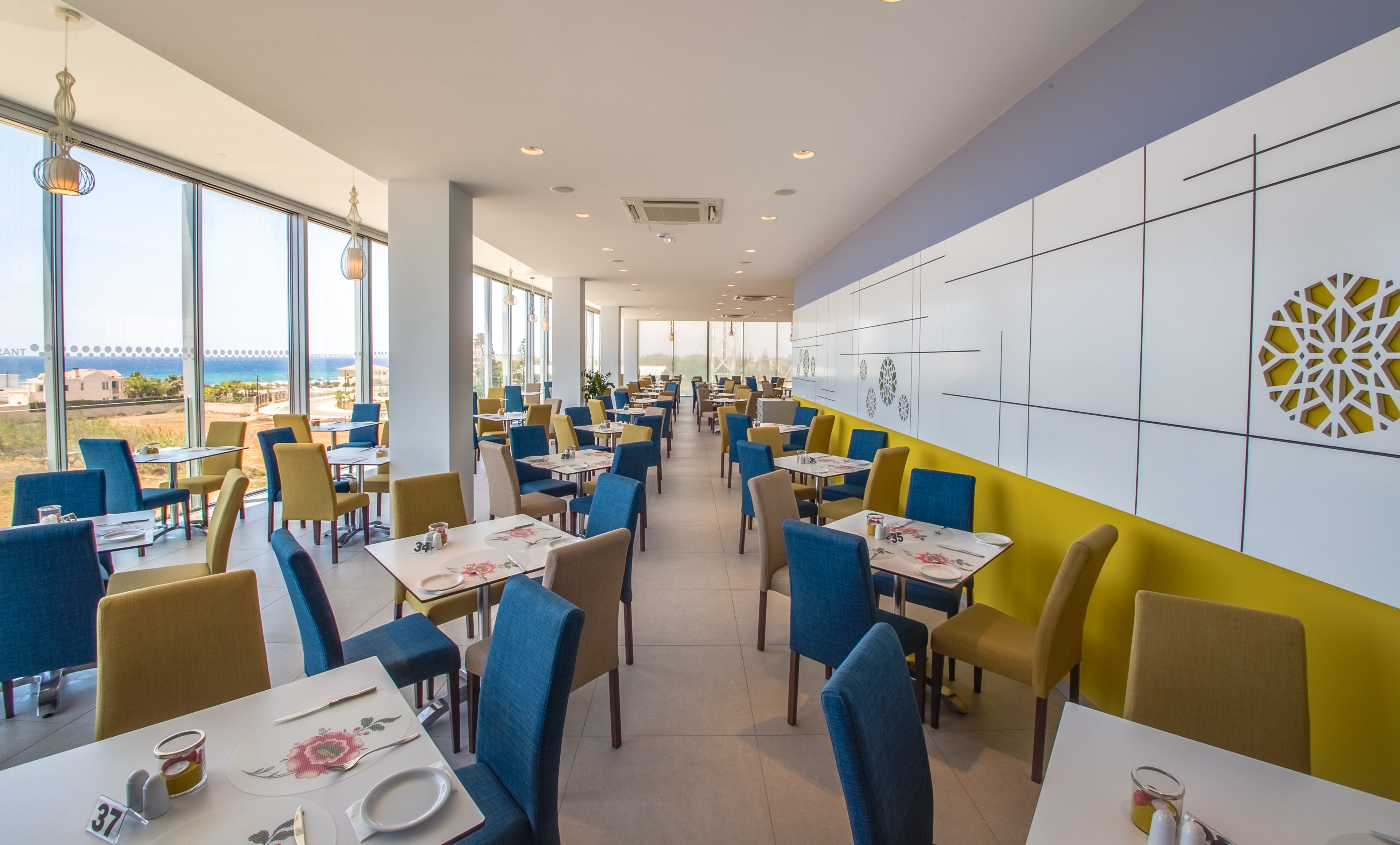 Nicholas Color Hotel