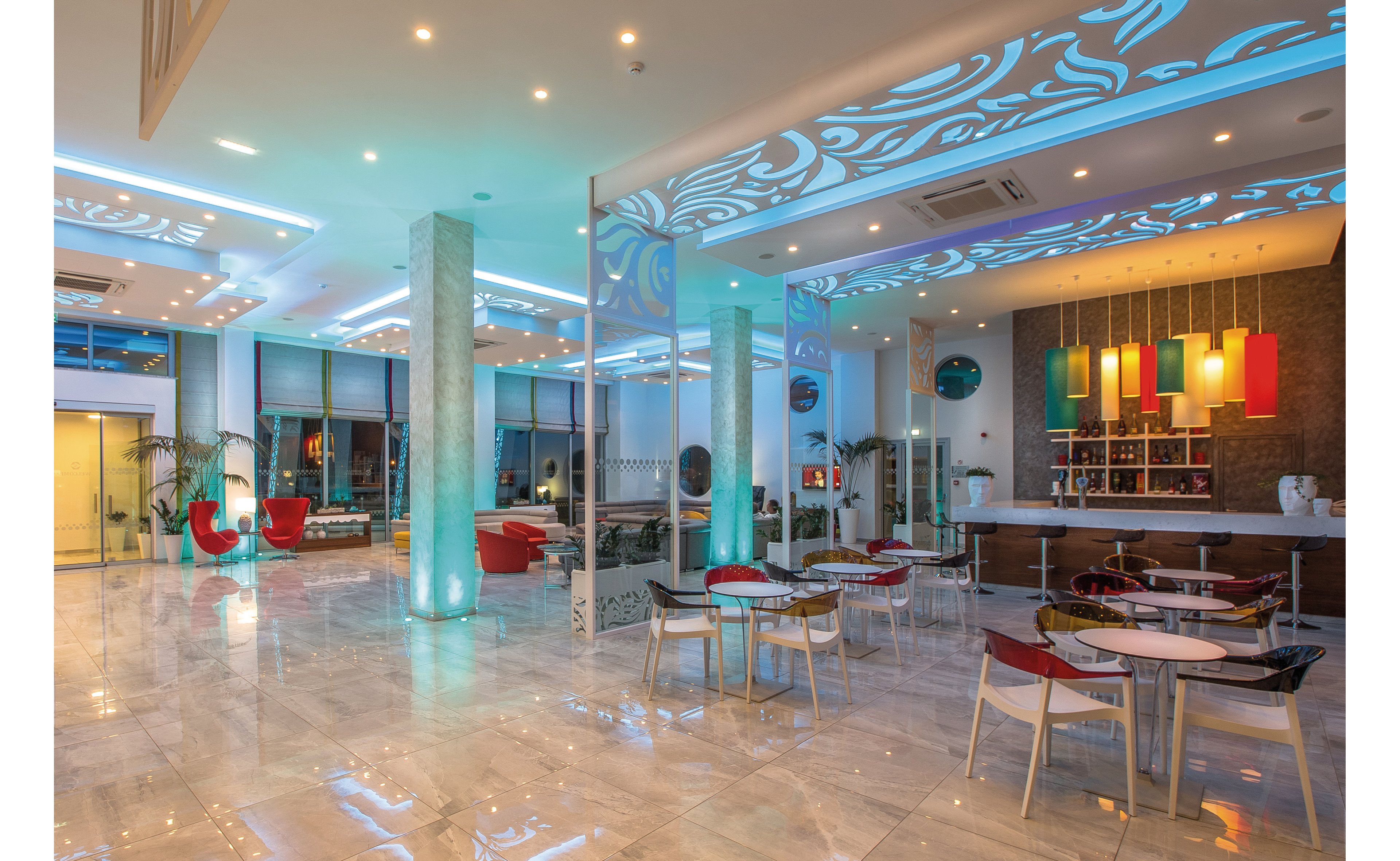 Nicholas Color Hotel