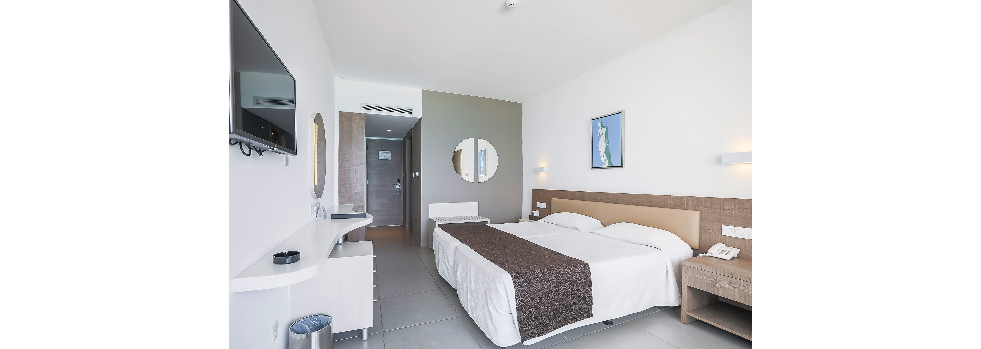 Vassos Nissi Plage Hotel