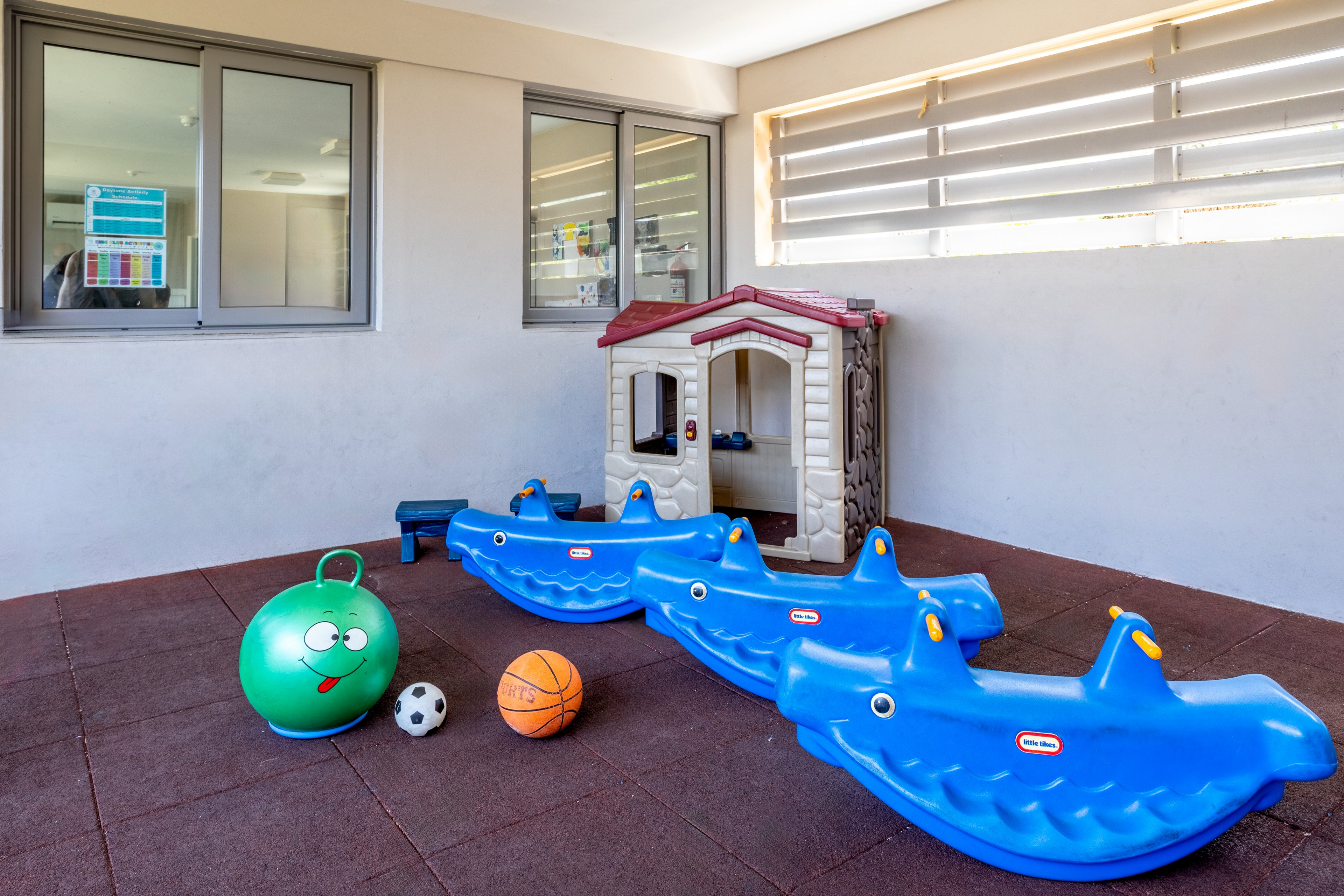 Louis St. Elias Resort