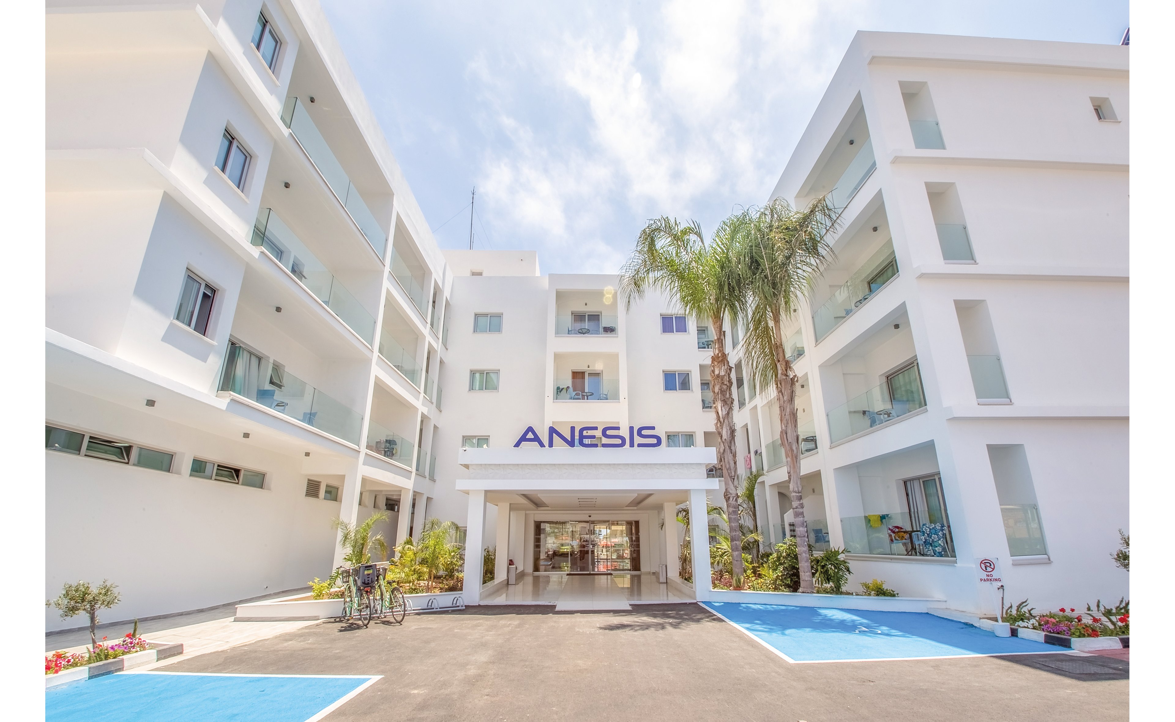 Anesis Hotel