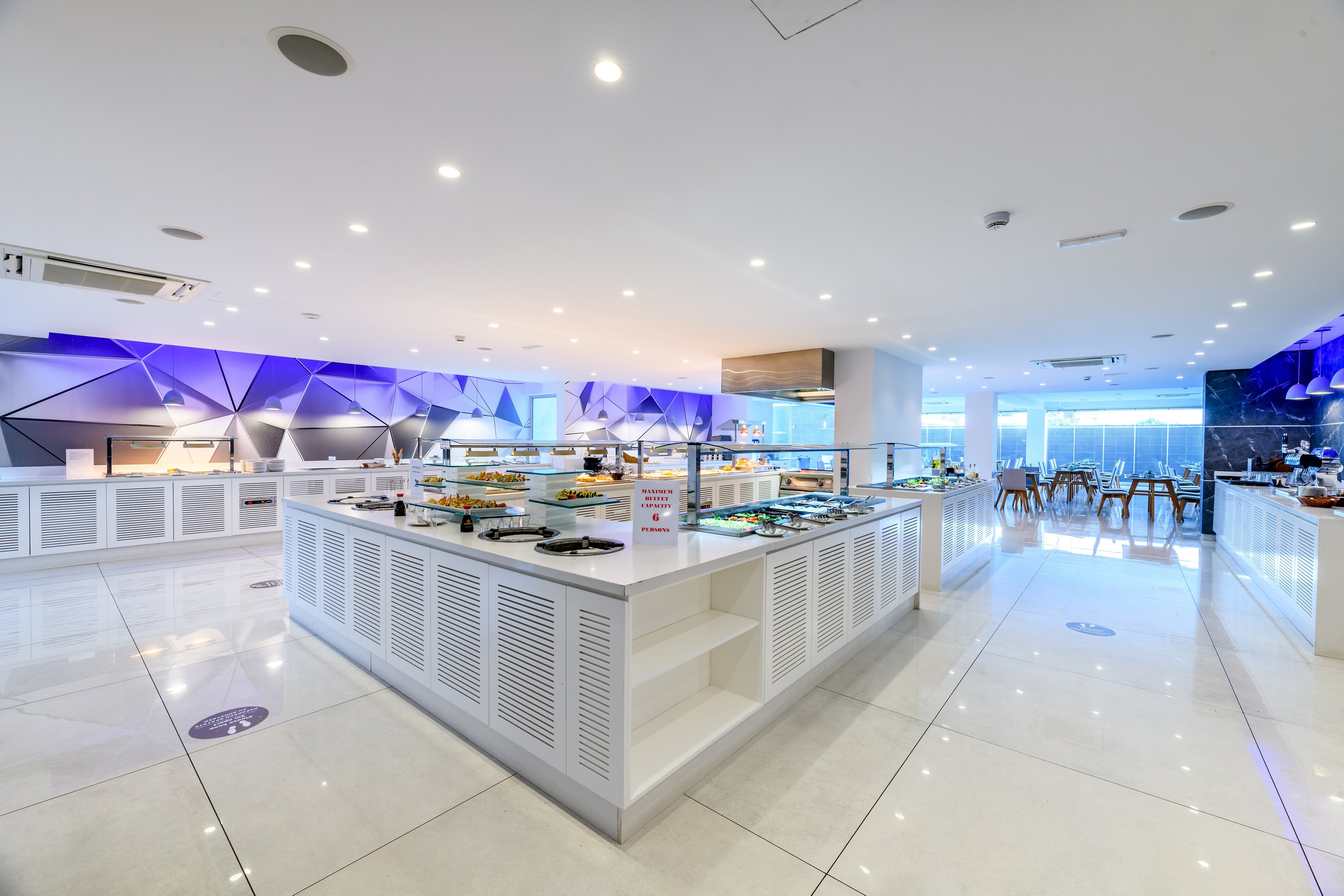 Tasia Maris Seasons Hotel