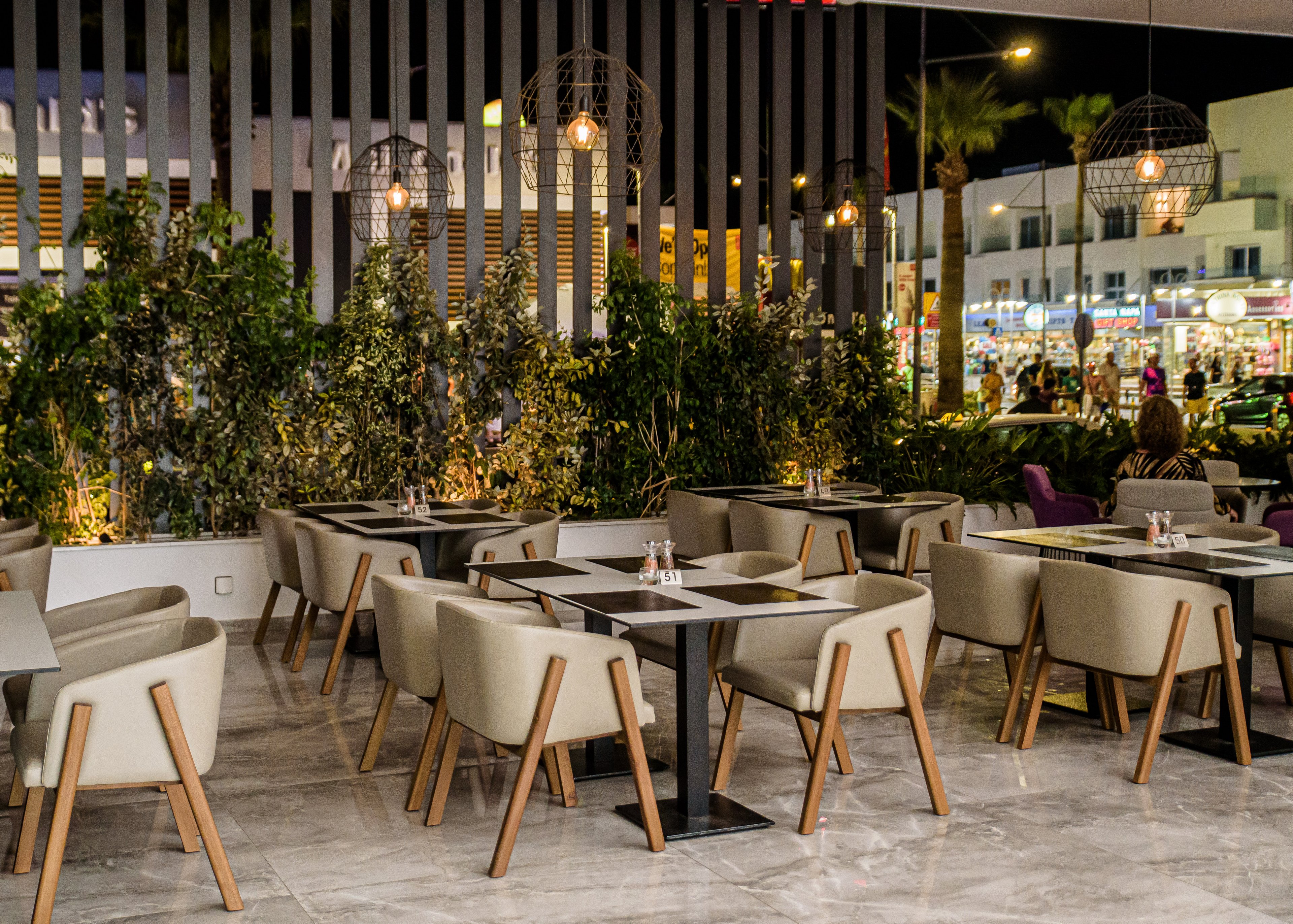 Tasia Maris Seasons Hotel