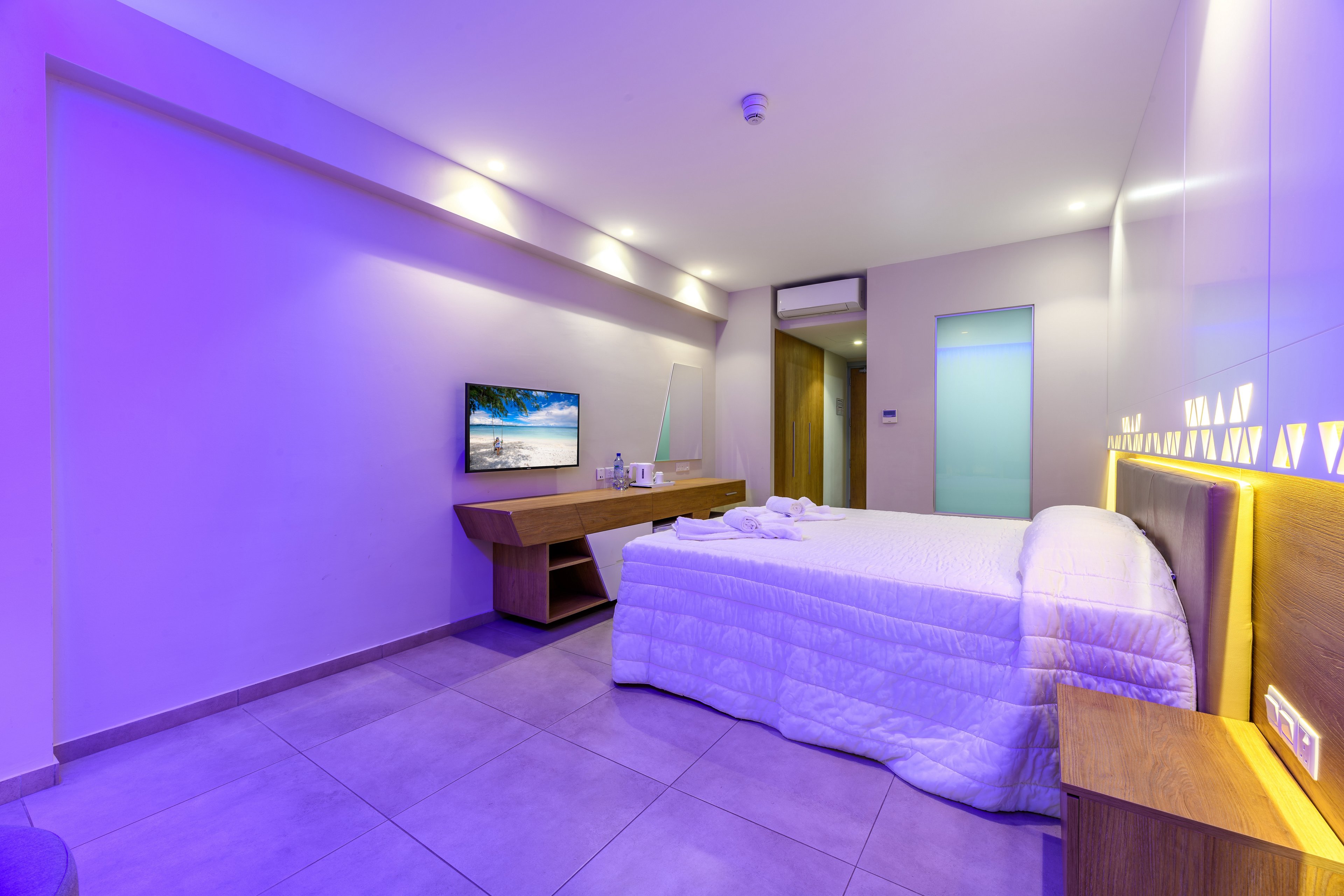 Tasia Maris Seasons Hotel