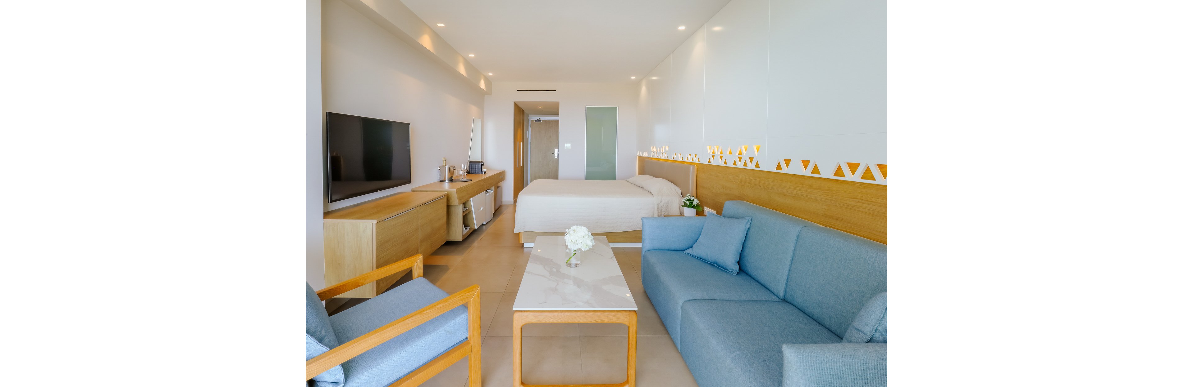 Tasia Maris Seasons Hotel