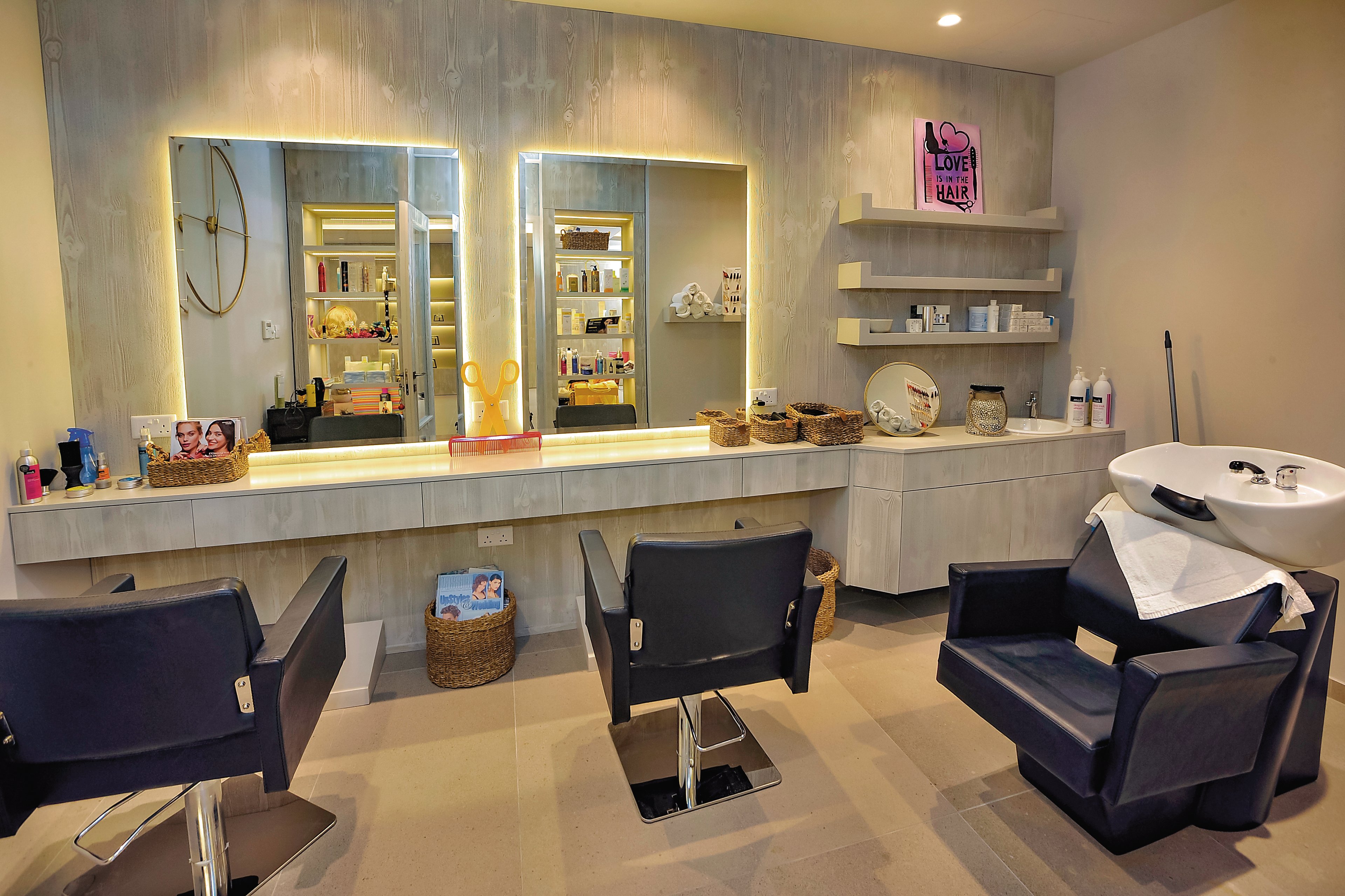 Nelia Beach Hotel & Spa