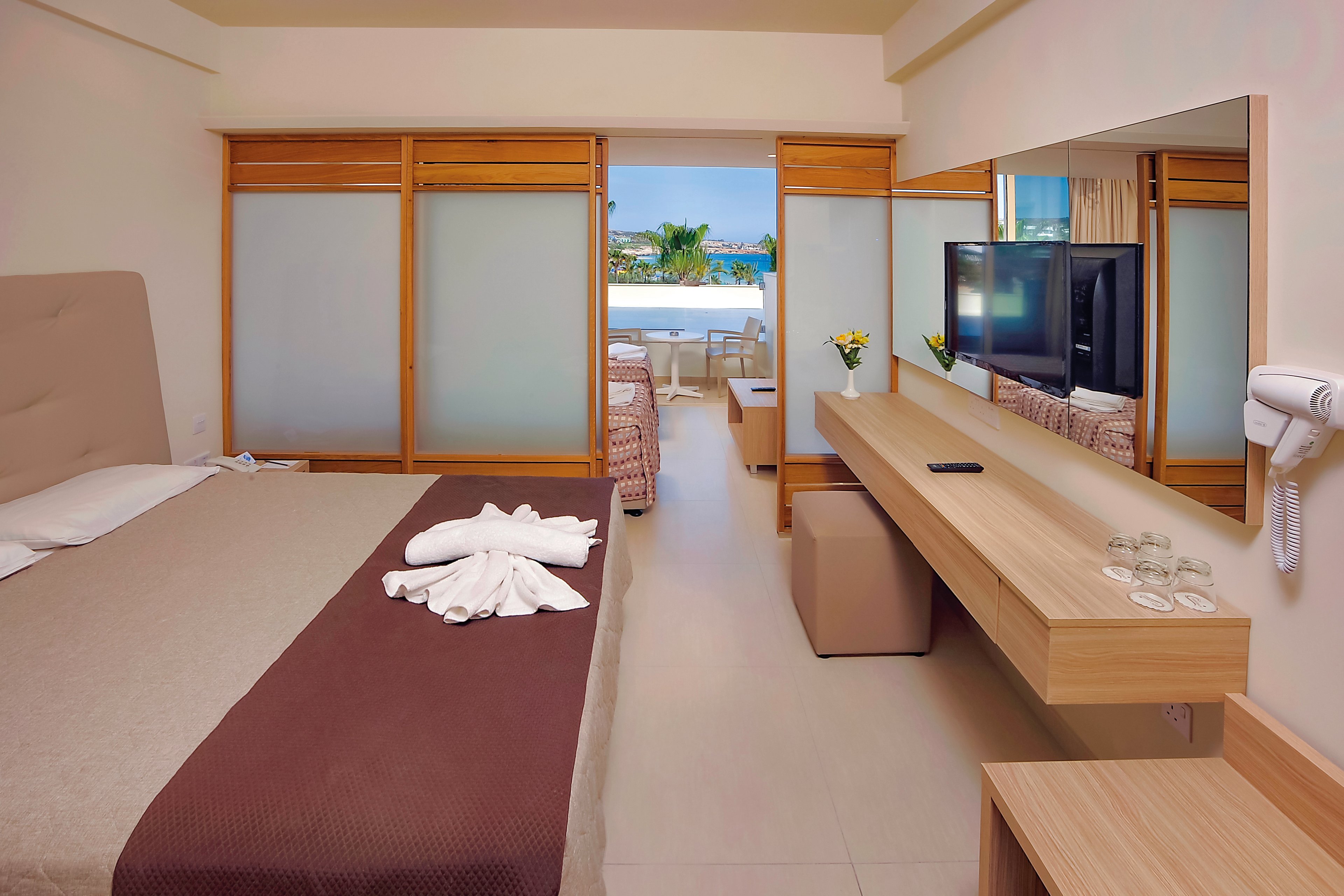 Nelia Beach Hotel & Spa