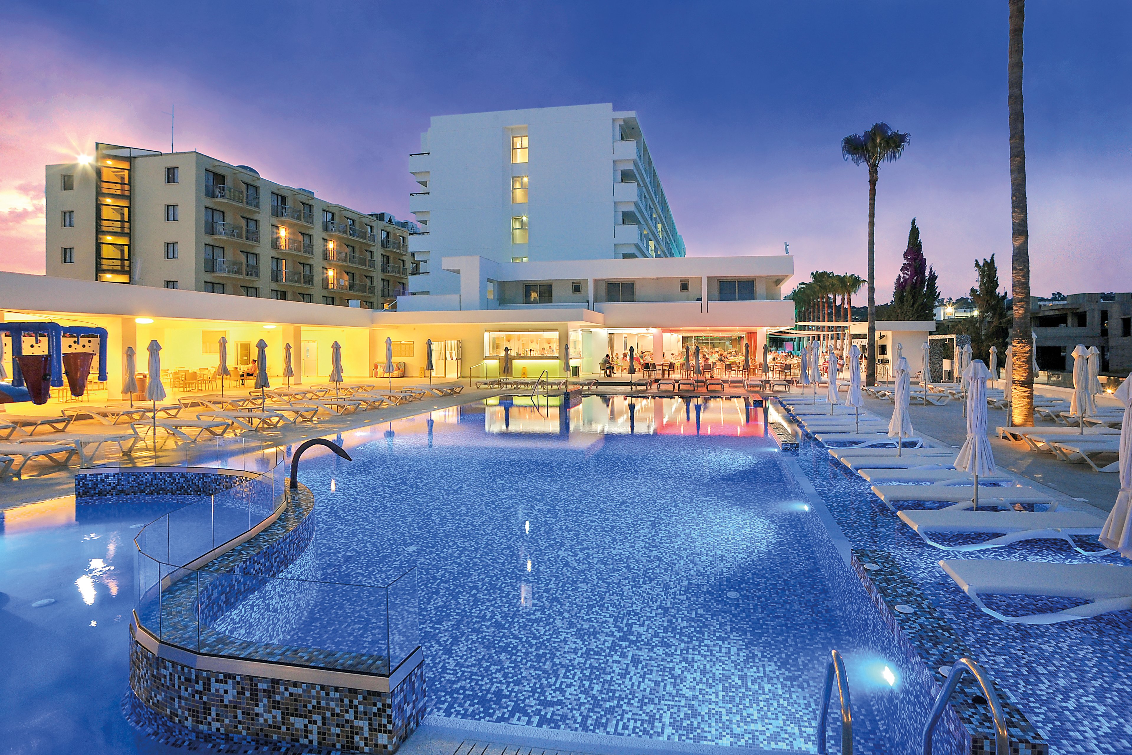 Nelia Beach Hotel & Spa