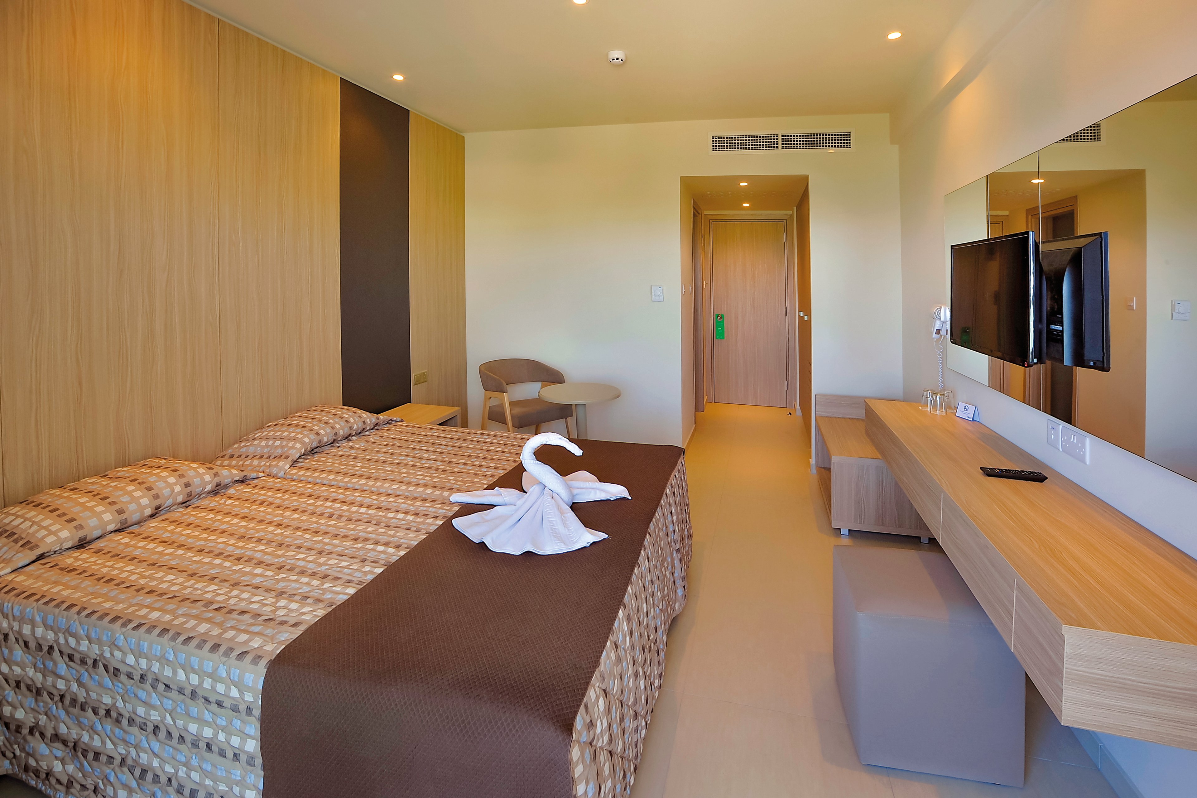 Nelia Beach Hotel & Spa