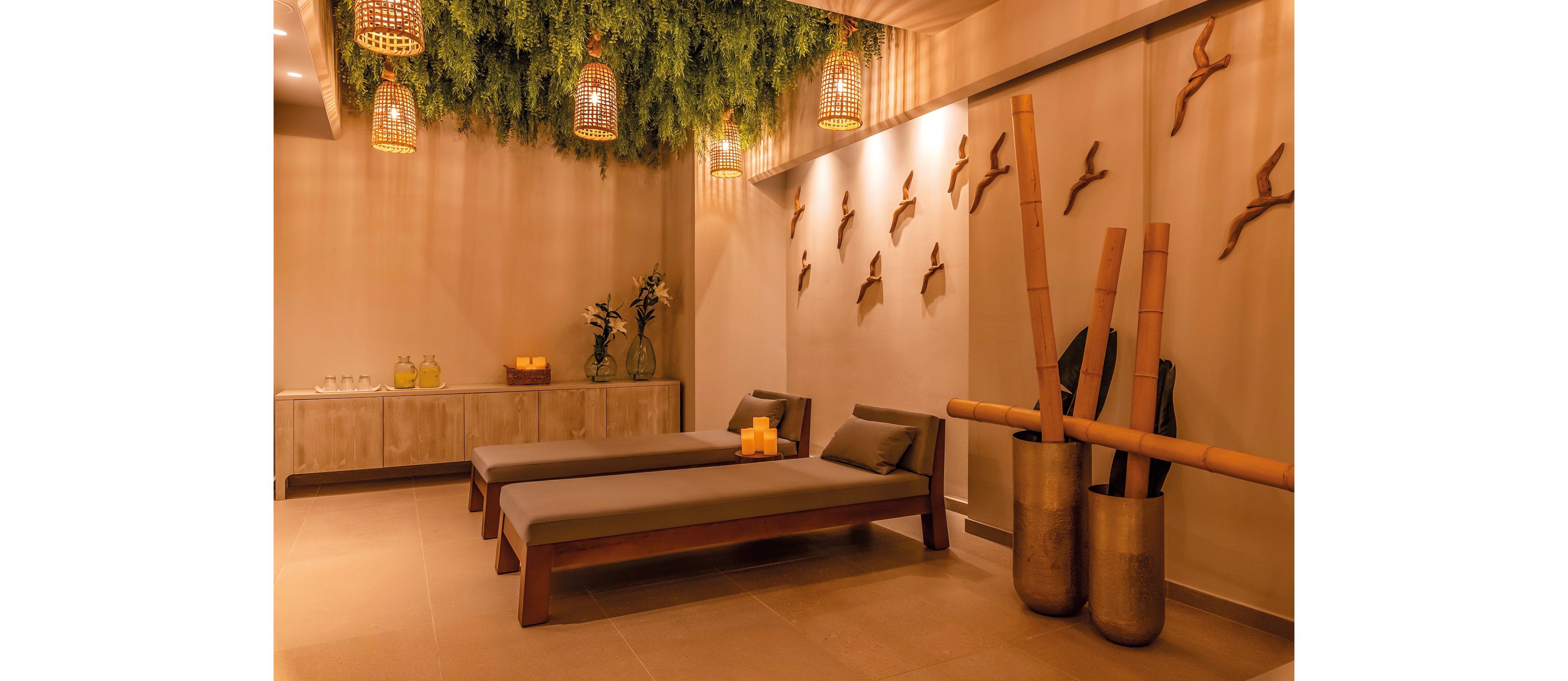 Nelia Beach Hotel & Spa