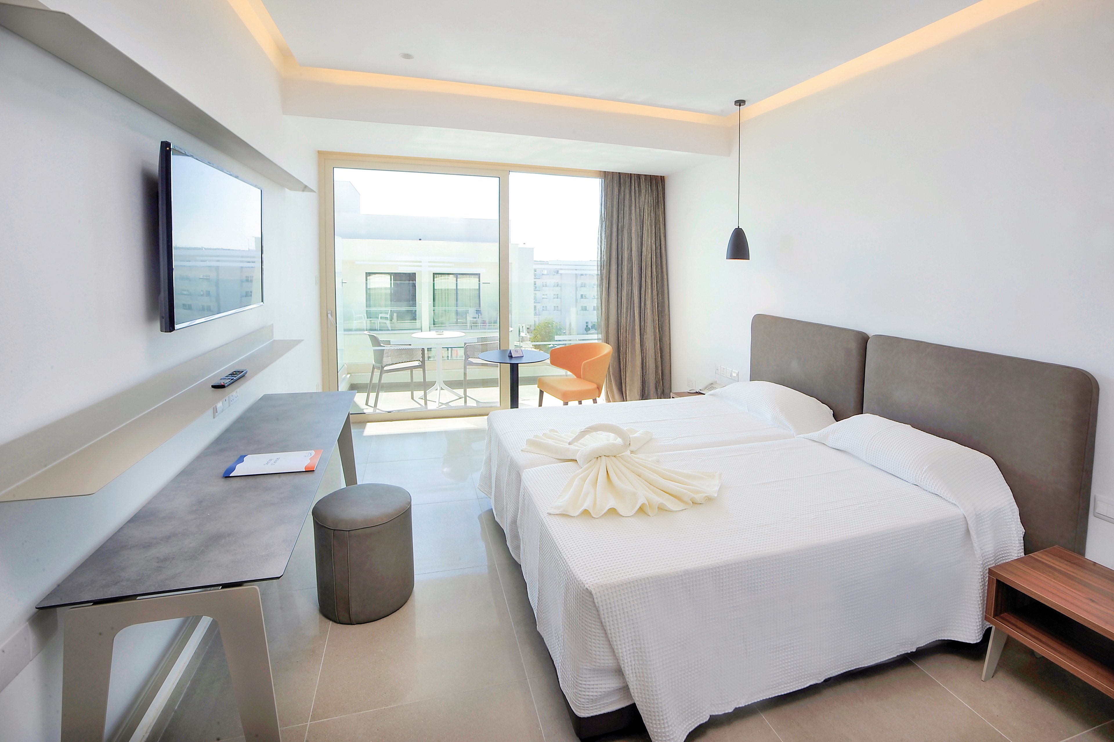 Nelia Beach Hotel & Spa