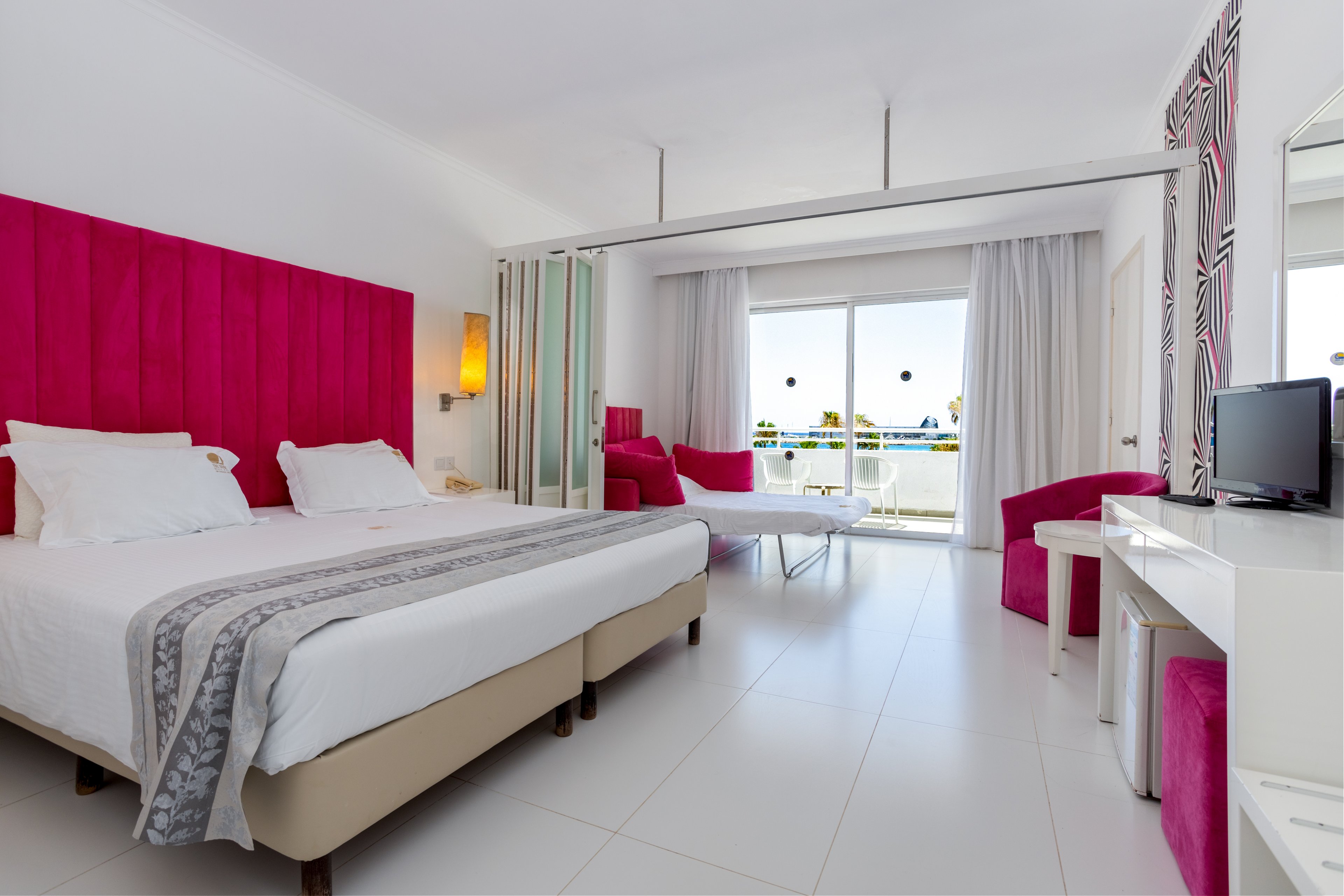 Dome Beach Hotel & Resort