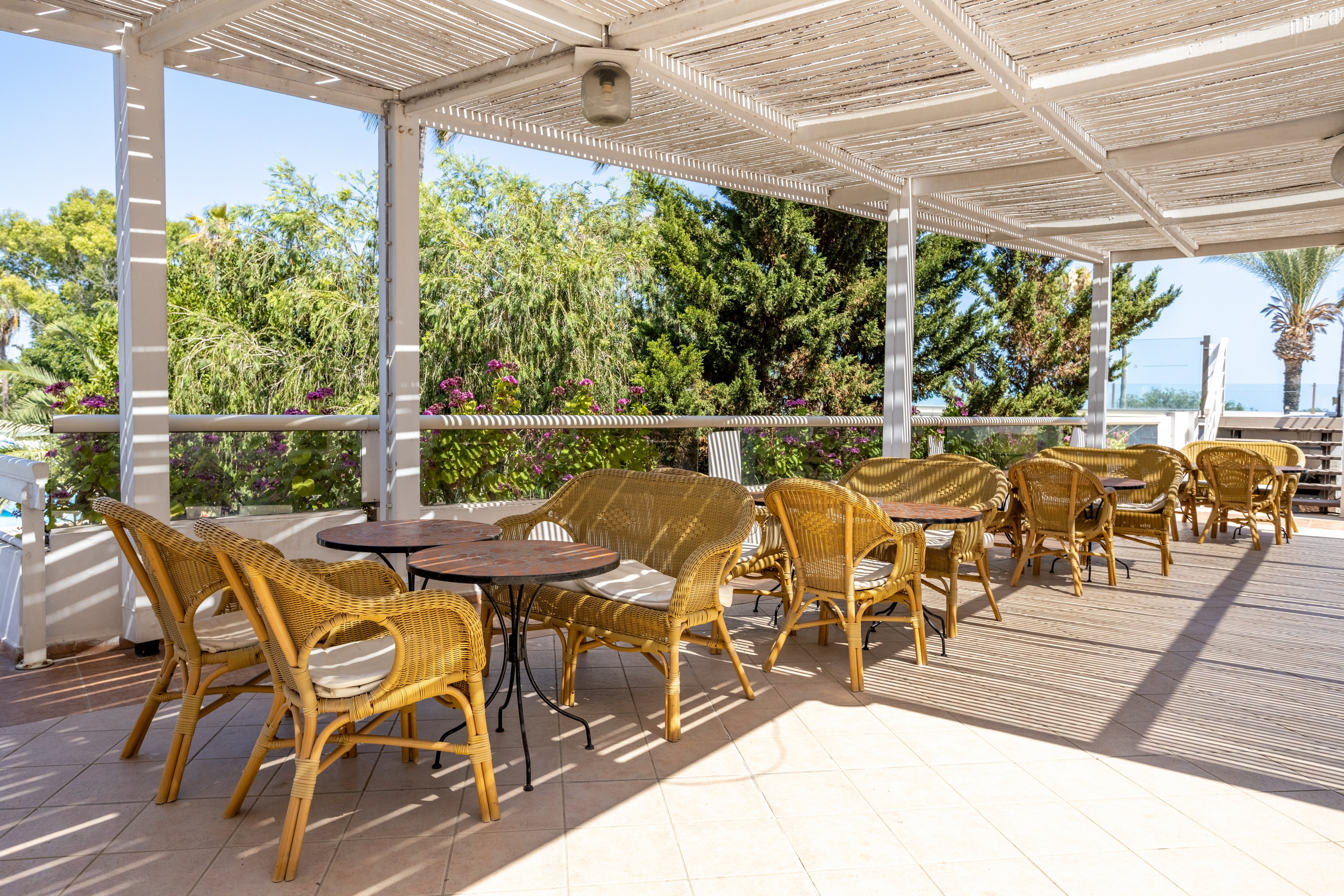 Dome Beach Hotel & Resort