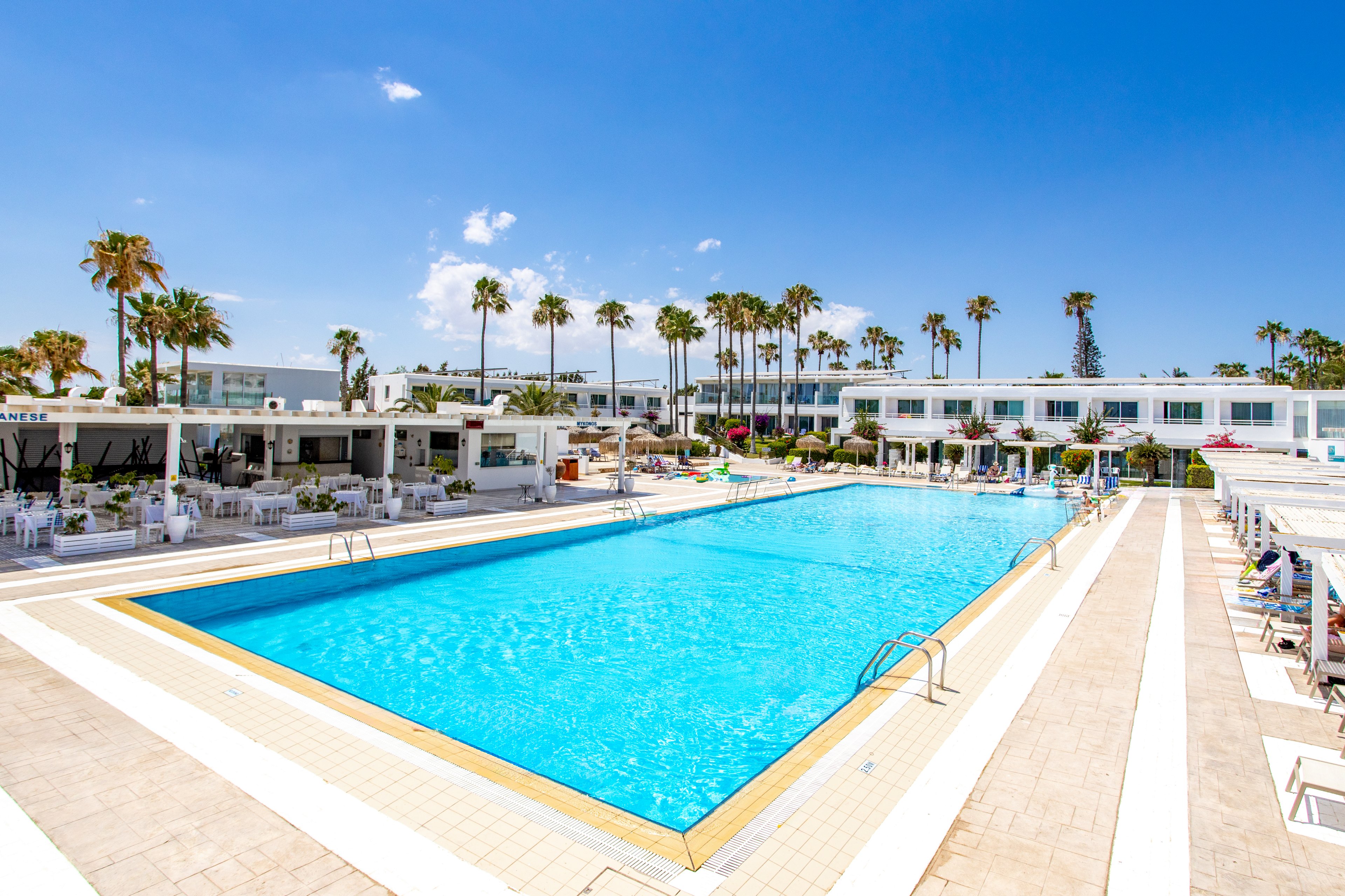 Dome Beach Hotel & Resort