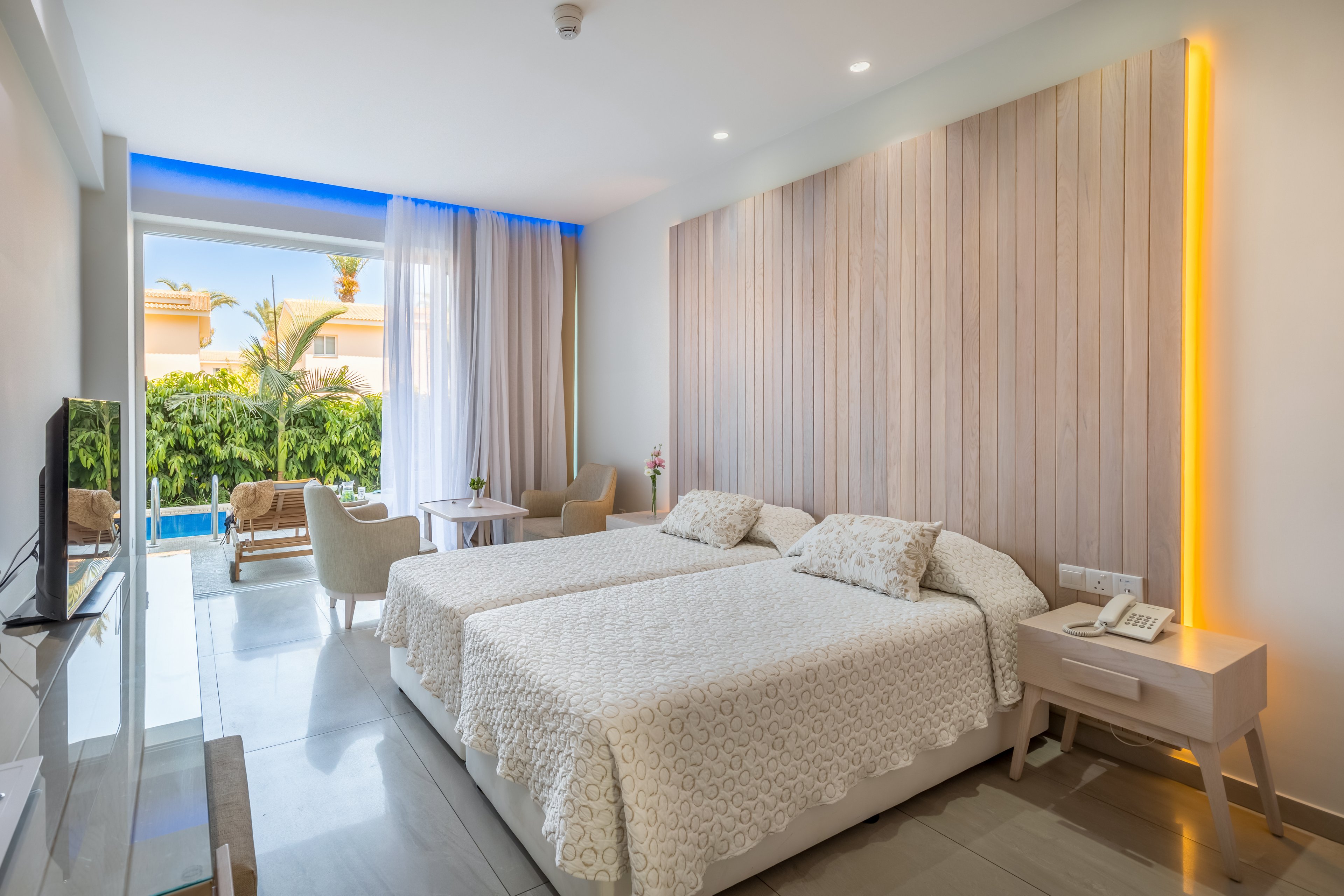 Tasia Maris Beach Hotel & Spa