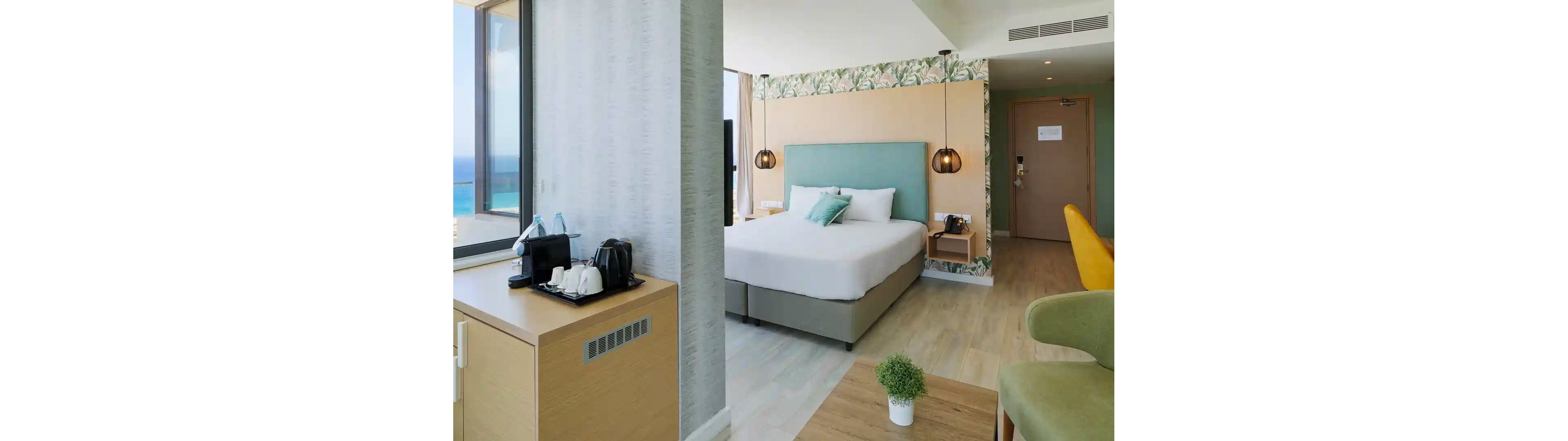 Leonardo Crystal Cove