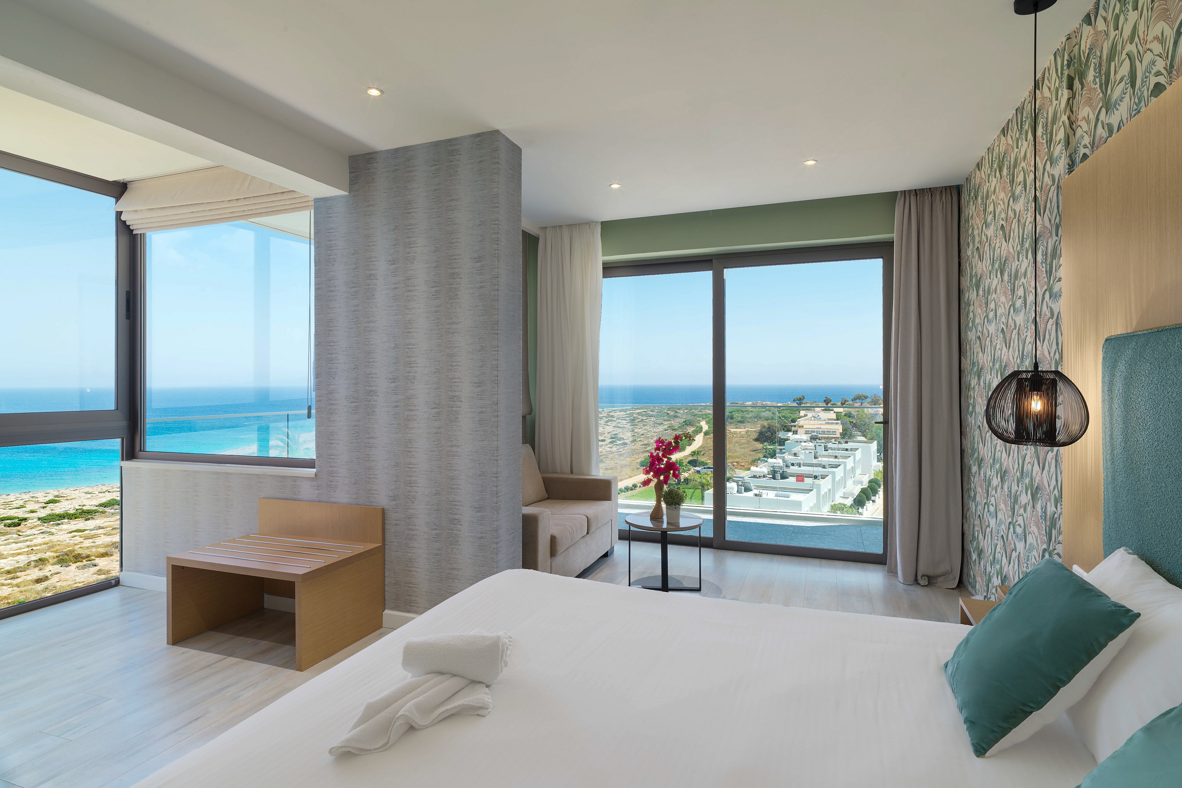 Leonardo Crystal Cove