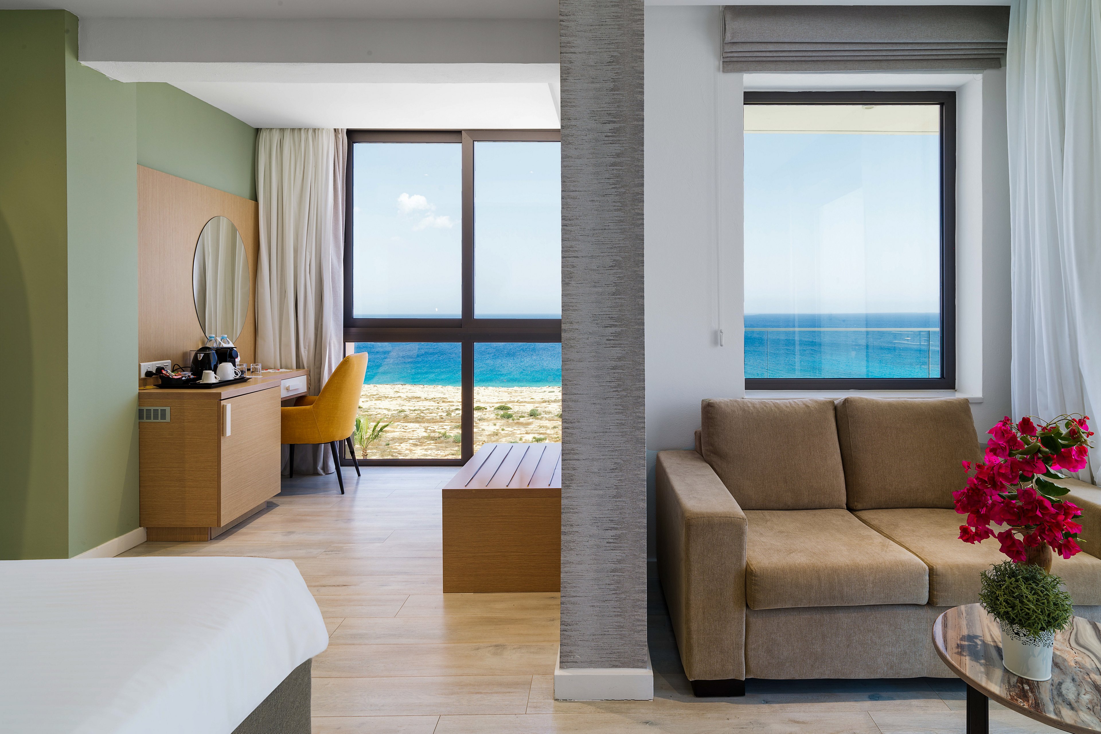 Leonardo Crystal Cove